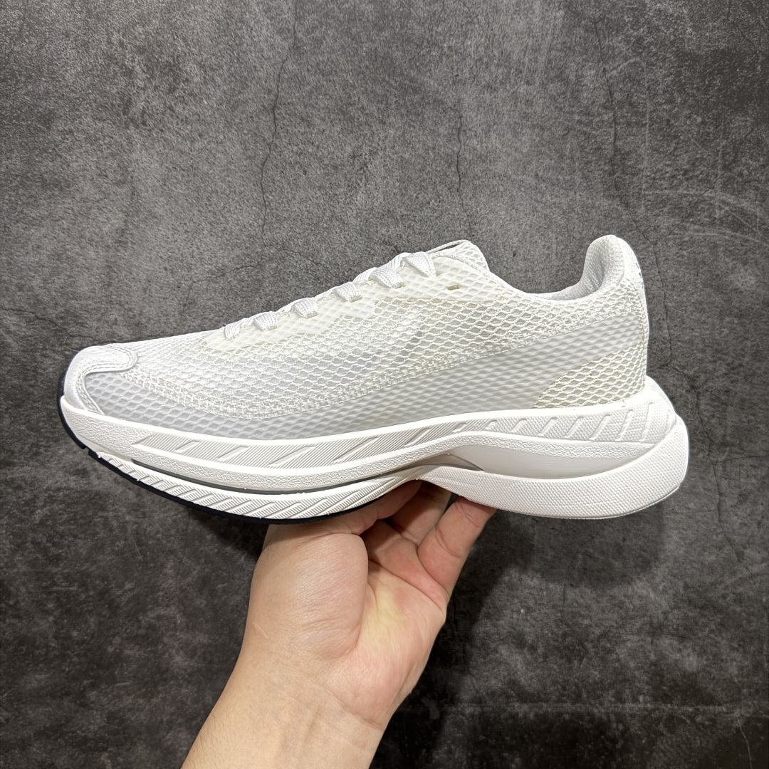 图片[2]-【莞产顶级】MM6马吉拉 x Salomon 萨洛蒙Spectur 2系列 情侣款 网面 厚底 休闲 运动鞋 户外 跑鞋 Margiela 与 SALOMON 合作的2025春夏系列鞋款，以公路跑鞋Spectur 2为基础，鞋面采用大孔网眼材质搭配同色系压胶与裁片，鞋侧有双方品牌标识，材质涵盖聚酯纤维、聚氨酯、橡胶等；它搭载全长碳纤维板 Energy Blade 与 Energy Foam缓震系统，后掌加厚加宽，兼具推进力、缓震回弹与稳定性 配送专柜精美包装🛍📦 ▪️面料： 原版进口透气网面 ▪️内里：原版进口透气网里 ▪️鞋底：原版开模超轻发泡大底 ▪️底厚：4.5CM ▪️尺码： 女款35-40 / 男款39-45-选品中心