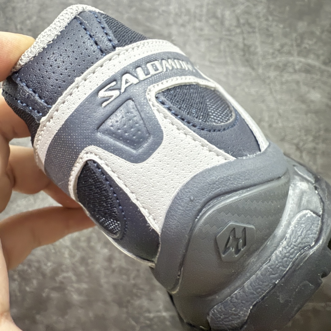 图片[2]-【绿x升级版】Salomon XT-QUEST ADV 萨洛蒙情侣款户外机能鞋 渐变灰银478852 全新绿x升级版 品质大改进 ‼️ 全鞋改进为原厂一致材料打造 全新修长鞋型 相对老版臃肿鞋型 此版的版型更正 全新玻璃冲刀 清洁度提升 同步原版左右鞋带孔的间距加大（之前老版间距太小） 网面与鞋头材料校对一致无色差（老版网面有色差） 鞋后跟反口V字定型同步zp（老版臃肿为U字后跟反口） 鞋舌两侧鞋帮脚踝处更加直挺（之前老版往中间踏） 鞋盒黑盒改正为原版牛皮纸鞋盒 鞋头处添加☯️太极标 所有细节多次修改校正 坚持同步原版无差别 毋庸置疑全市场最好的版本💪🏻终端优势供应 尺码：36 36.5 37.5 38 38.5 39 40 40.5 41 42 42.5 43 44 44.5 45 46-选品中心