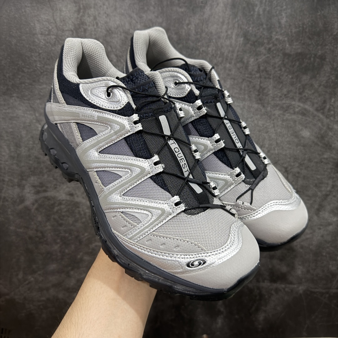 【绿x升级版】Salomon XT-QUEST ADV 萨洛蒙情侣款户外机能鞋 渐变灰银478852 全新绿x升级版 品质大改进 ‼️ 全鞋改进为原厂一致材料打造 全新修长鞋型 相对老版臃肿鞋型 此版的版型更正 全新玻璃冲刀 清洁度提升 同步原版左右鞋带孔的间距加大(之前老版间距太小) 网面与鞋头材料校对一致无色差(老版网面有色差) 鞋后跟反口V字定型同步zp(老版臃肿为U字后跟反口) 鞋舌两侧鞋帮脚踝处更加直挺(之前老版往中间踏) 鞋盒黑盒改正为原版牛皮纸鞋盒 鞋头处添加☯️太极标 所有细节多次修改校正 坚持同步原版无差别 毋庸置疑全市场最好的版本💪🏻终端优势供应 尺码:36 36.5 37.5 38 38.5 39 40 40.5 41 42 42.5 43 44 44.5 45 46-选品中心