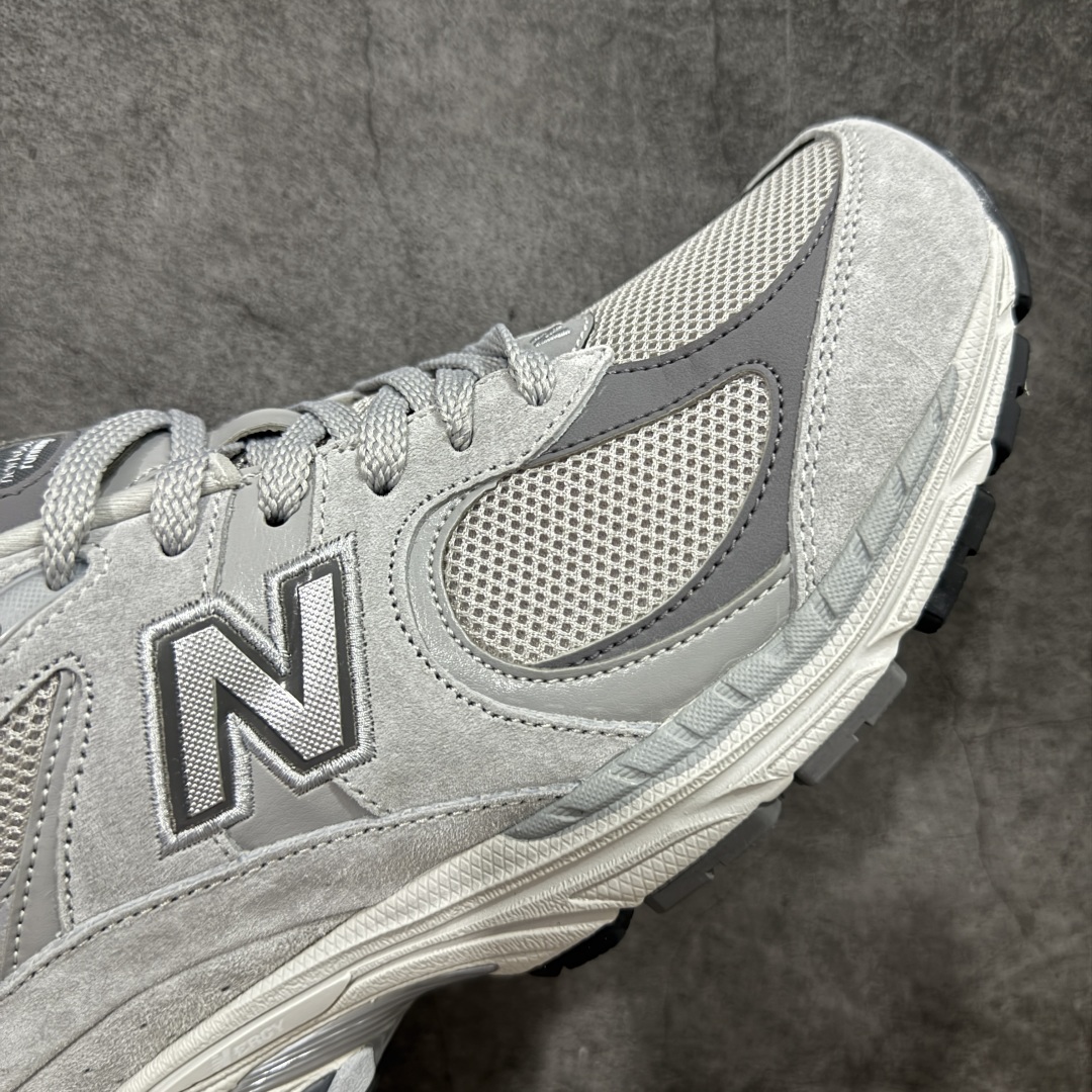 图片[6]-【纯原c版】NB New Balance M2002R 新百伦ML2002R0 浅灰色 全新版本出货 新配色陆续开发出货 品质很好 价格实惠 全套原楦原纸板原厂数据开发 原厂网纱 原装进口皮料 正确绒感卡色 正确中底拉帮中底网布细节 一比一手工擦旧效果 冲裁组合 匠心打造 耗时两个月开发完成 工艺极其复杂难度可想而知 新开独立私模大底 全网唯一正确做旧组合大底 高端零售专供产物 尺码：36 37 37.5 38 38.5 39.5 40 40.5 41.5 42 42.5 43 44 44.5 45 45.5 46.5-选品中心