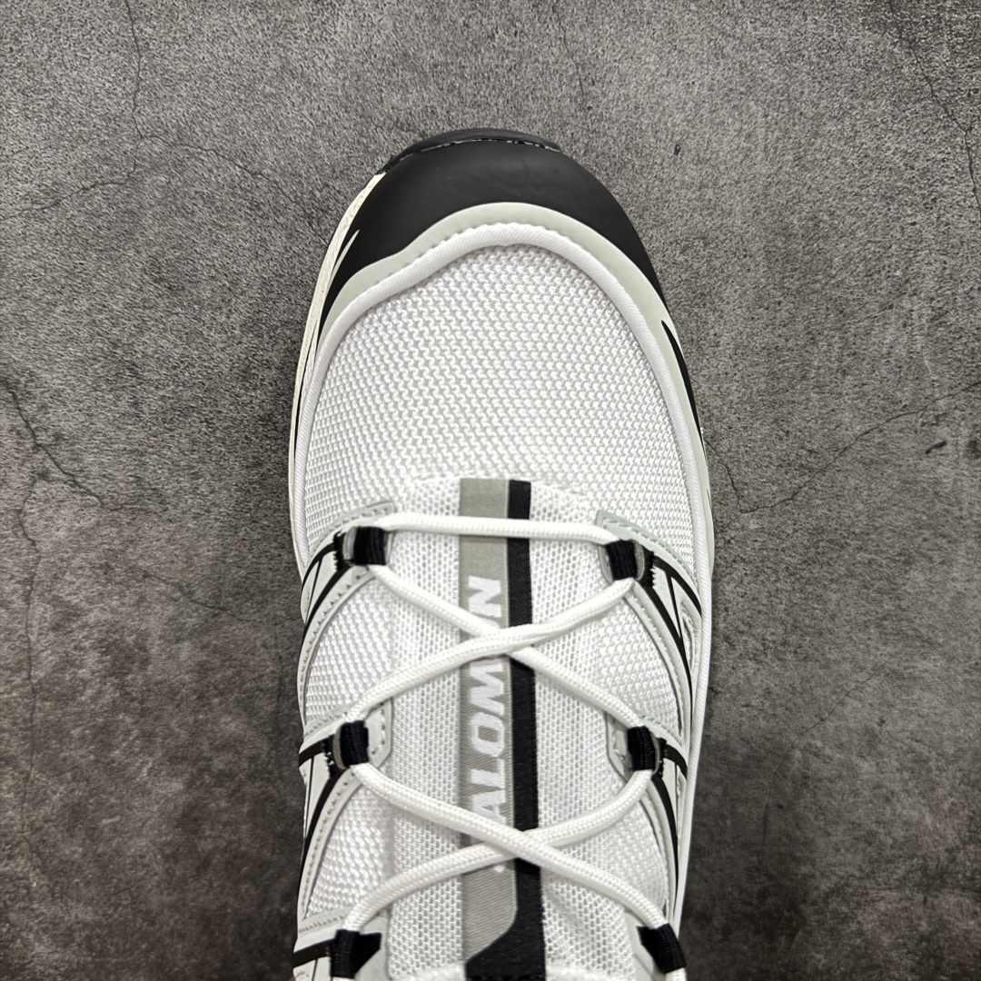 图片[5]-【PZ纯原】SALOMON XT-6 Expanse 萨洛蒙潮流越野机能户外功能鞋 白红 475731 全新版本出货 好货不怕晚 品质 细节 材料都是肉眼可以见！ 售前售后也是其它工厂无法匹敌！ 纯原外贸平台特供订单 耗时半年巨作 全套原纸板楦头开发 原厂特供网布配套加持 确保原汁原味 完美呈现版型 原档数据独家私模五层组合大底 原装Ortholite轻量化鞋垫 中底布带钢印编号 原厂TPU锁扣 进口港宝加持 后跟自然饱满 还原公司包裹性 鞋面以“锯齿”状的包裹系统呈现 在基色底之下加入了各种色点缀 将公司的最新技术和时尚前卫的造型融入耐用的长跑款式中 鞋面由 TPU 薄膜制成 并焊接在高耐磨网眼上 使其既时尚又坚固 由 ACS底盘支撑 可增强稳定性和支撑力 以及由橡胶凸耳 Contragrip外底覆盖的 EVA 缓冲中底 旨在应对崎岖的地形 鞋舌上的彩色Salomon 标签、Quicklace 系统以及鞋头、鞋舌和鞋跟上的附加品牌使细节更加完美 让穿着者可以轻松驾驭户外与通勤下的任何运动生活场景 无缝鞋身户外随意纵横 颜值与脚感兼备 出街通勤 绝对非常吸睛 你值得拥有 尺码：36 36.5 37.5 38 38.5 39 40 40.5 41 42 42.5 43 44 44.5 45-选品中心