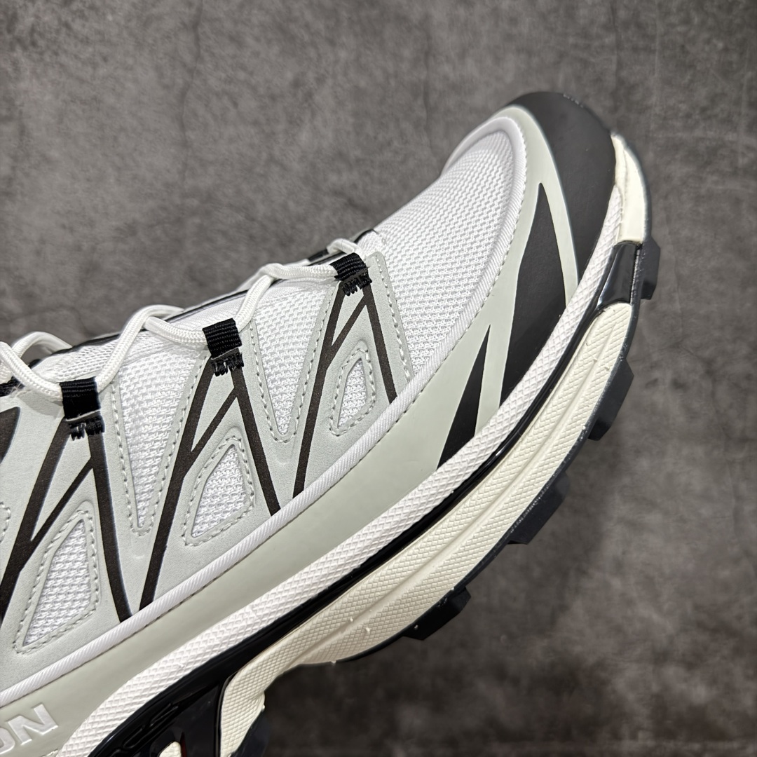图片[6]-【PZ纯原】SALOMON XT-6 Expanse 萨洛蒙潮流越野机能户外功能鞋 白红 475731 全新版本出货 好货不怕晚 品质 细节 材料都是肉眼可以见！ 售前售后也是其它工厂无法匹敌！ 纯原外贸平台特供订单 耗时半年巨作 全套原纸板楦头开发 原厂特供网布配套加持 确保原汁原味 完美呈现版型 原档数据独家私模五层组合大底 原装Ortholite轻量化鞋垫 中底布带钢印编号 原厂TPU锁扣 进口港宝加持 后跟自然饱满 还原公司包裹性 鞋面以“锯齿”状的包裹系统呈现 在基色底之下加入了各种色点缀 将公司的最新技术和时尚前卫的造型融入耐用的长跑款式中 鞋面由 TPU 薄膜制成 并焊接在高耐磨网眼上 使其既时尚又坚固 由 ACS底盘支撑 可增强稳定性和支撑力 以及由橡胶凸耳 Contragrip外底覆盖的 EVA 缓冲中底 旨在应对崎岖的地形 鞋舌上的彩色Salomon 标签、Quicklace 系统以及鞋头、鞋舌和鞋跟上的附加品牌使细节更加完美 让穿着者可以轻松驾驭户外与通勤下的任何运动生活场景 无缝鞋身户外随意纵横 颜值与脚感兼备 出街通勤 绝对非常吸睛 你值得拥有 尺码：36 36.5 37.5 38 38.5 39 40 40.5 41 42 42.5 43 44 44.5 45-选品中心