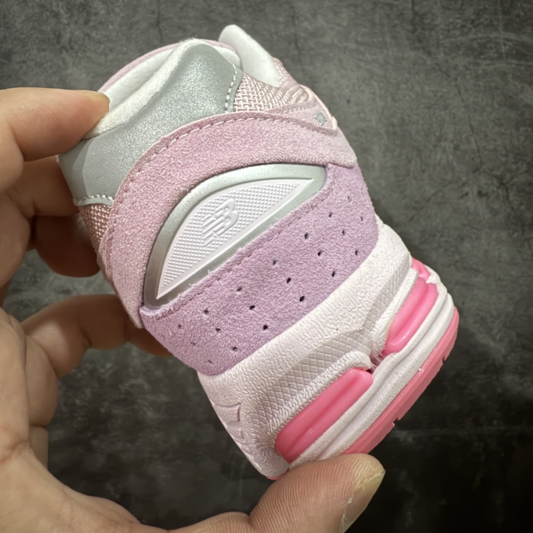 图片[2]-【纯原K13版】新百伦NB New Balance M2002RCR 粉色 全套原楦原纸板原厂数据开发 原厂网纱 原装进口翻毛皮料正确绒感卡色 正确中底拉帮中底网布细节 冲裁组合 匠心打造 耗时两个月开发完成 工艺极其复杂难度可想而知 新开独立私模大底 全网唯一正确做旧组合大底 高端零售专供产物 尺码：36 37 37.5 38 38.5 39.5 40-选品中心