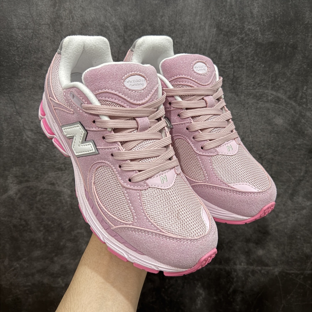 【纯原K13版】新百伦NB New Balance M2002RCR 粉色 全套原楦原纸板原厂数据开发 原厂网纱 原装进口翻毛皮料正确绒感卡色 正确中底拉帮中底网布细节 冲裁组合 匠心打造 耗时两个月开发完成 工艺极其复杂难度可想而知 新开独立私模大底 全网唯一正确做旧组合大底 高端零售专供产物 尺码:36 37 37.5 38 38.5 39.5 40-选品中心