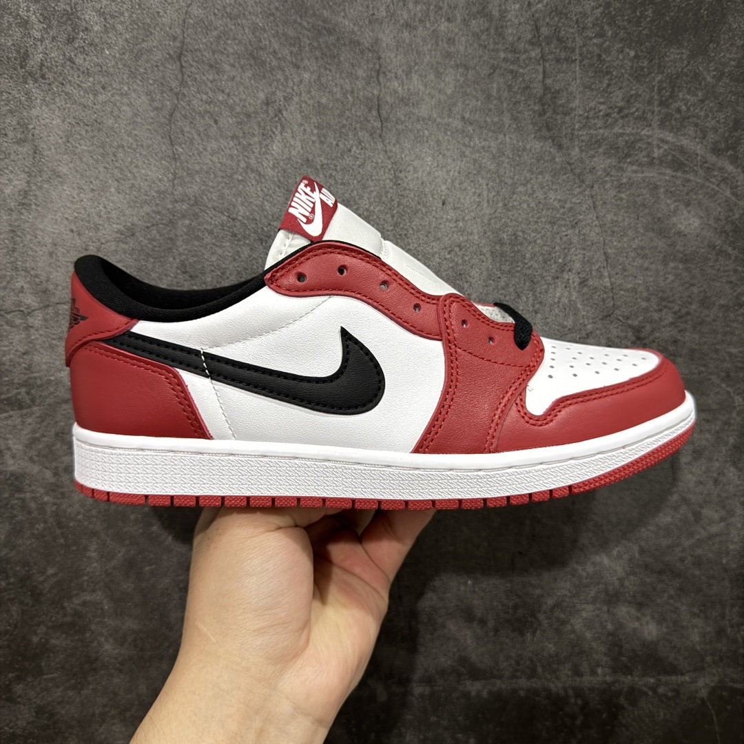 【KZ纯原】Air Jordan 1 Low OG AJ1 乔丹1代 aj1 乔1 低邦 男女同款 乔丹篮球鞋系列 白红芝加哥 原厂原材料软头层皮料 国内一线头部知名大厂出品 高端外贸零售专供品质 版型细节完美 原鞋原楦头纸板开发 原厂防尘纸 极致一眼正品既视感 货号:705329-600 尺码:36-47.5-选品中心