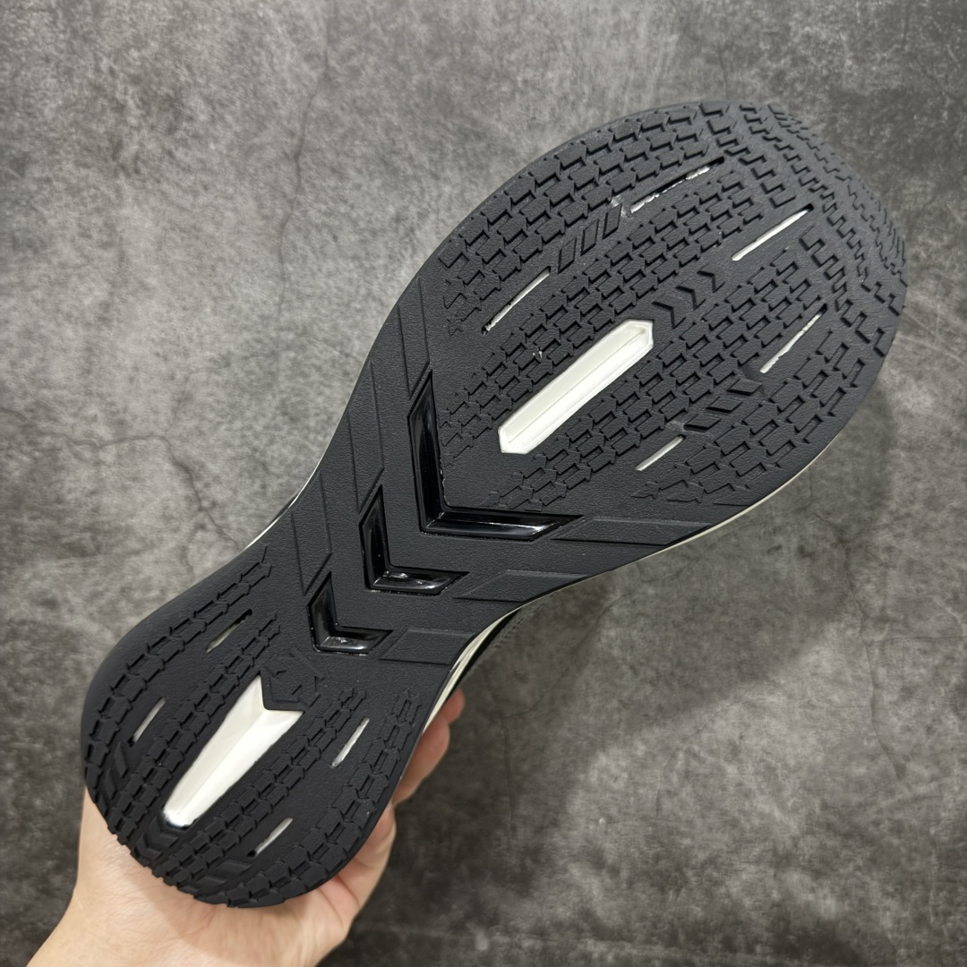  
【莞产纯原】DESCENTE BOA 迪桑特 运动慢跑鞋 透气针织鞋面搭配BOA螺丝系带系统，带来舒