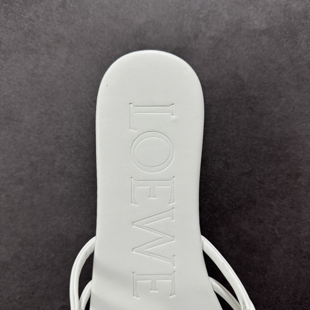 图片[7]-【广东纯原版】Loewe 罗意威〰️25ss Anagram夏日限定新款镂空平底拖鞋 设计感十足 原版定制真皮大底！手工编织工艺 自带松弛感的高级气质，适合搭配极简风、度假风或都市通勤装束 尺码：35-40-选品中心