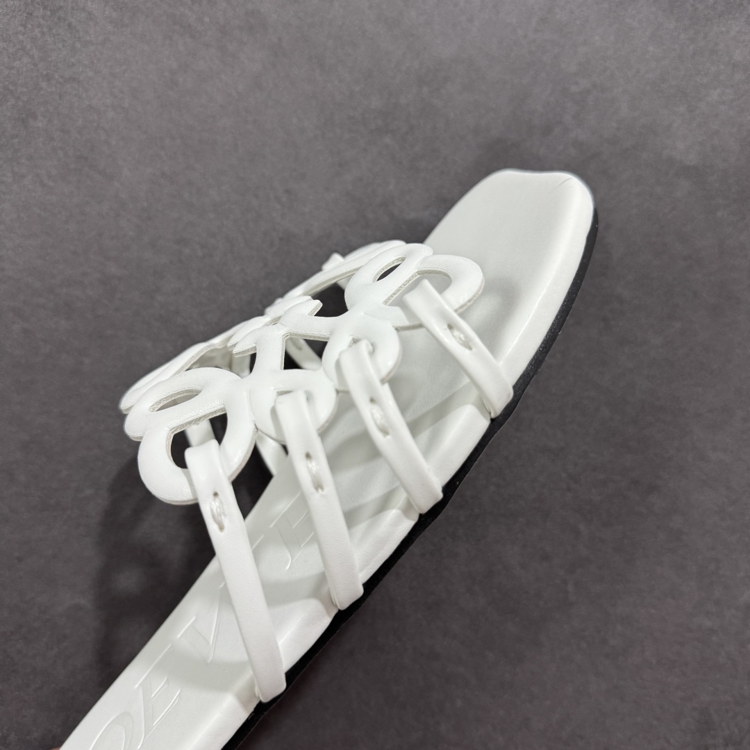 图片[5]-【广东纯原版】Loewe 罗意威〰️25ss Anagram夏日限定新款镂空平底拖鞋 设计感十足 原版定制真皮大底！手工编织工艺 自带松弛感的高级气质，适合搭配极简风、度假风或都市通勤装束 尺码：35-40-选品中心