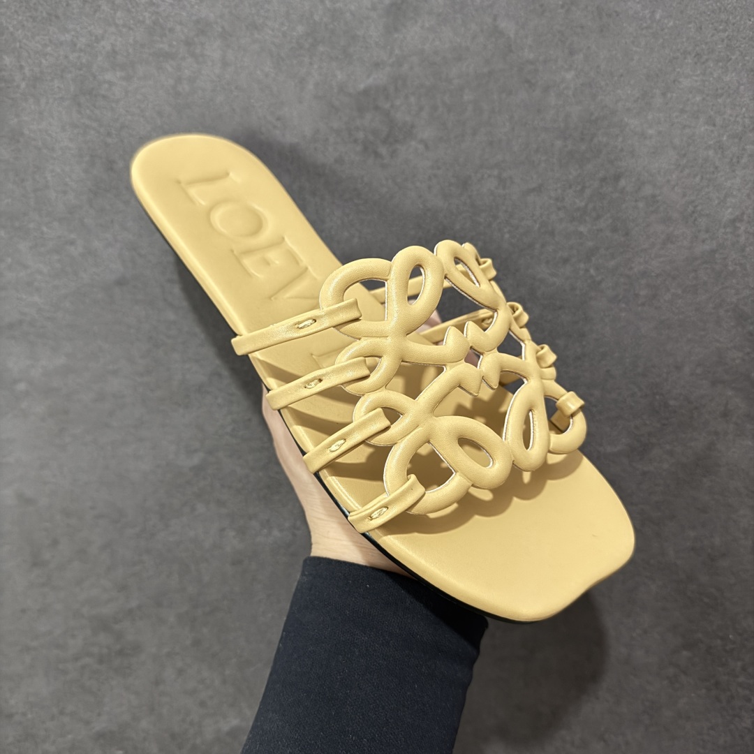 图片[3]-【广东纯原版】Loewe 罗意威〰️25ss Anagram夏日限定新款镂空平底拖鞋 设计感十足 原版定制真皮大底！手工编织工艺 自带松弛感的高级气质，适合搭配极简风、度假风或都市通勤装束 尺码：35-40-选品中心
