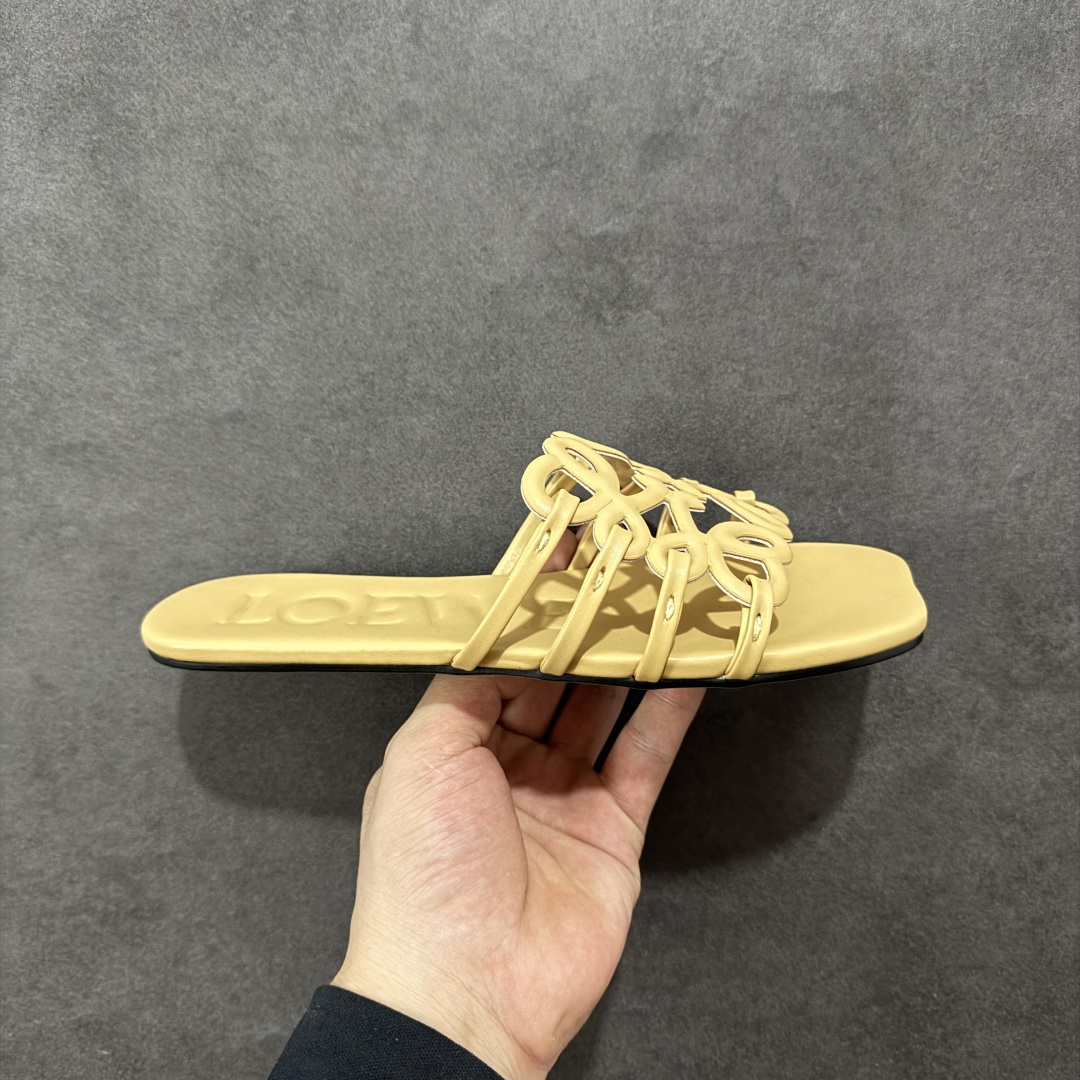 【广东纯原版】Loewe 罗意威〰️25ss Anagram夏日限定新款镂空平底拖鞋 设计感十足 原版定制真皮大底!手工编织工艺 自带松弛感的高级气质,适合搭配极简风、度假风或都市通勤装束 尺码:35-40-选品中心