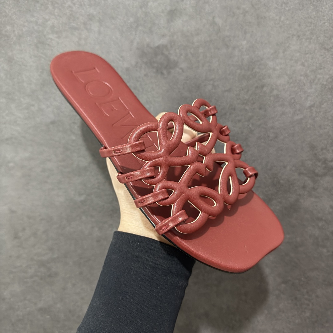 图片[3]-【广东纯原版】Loewe 罗意威〰️25ss Anagram夏日限定新款镂空平底拖鞋 设计感十足 原版定制真皮大底！手工编织工艺 自带松弛感的高级气质，适合搭配极简风、度假风或都市通勤装束 尺码：35-40-选品中心