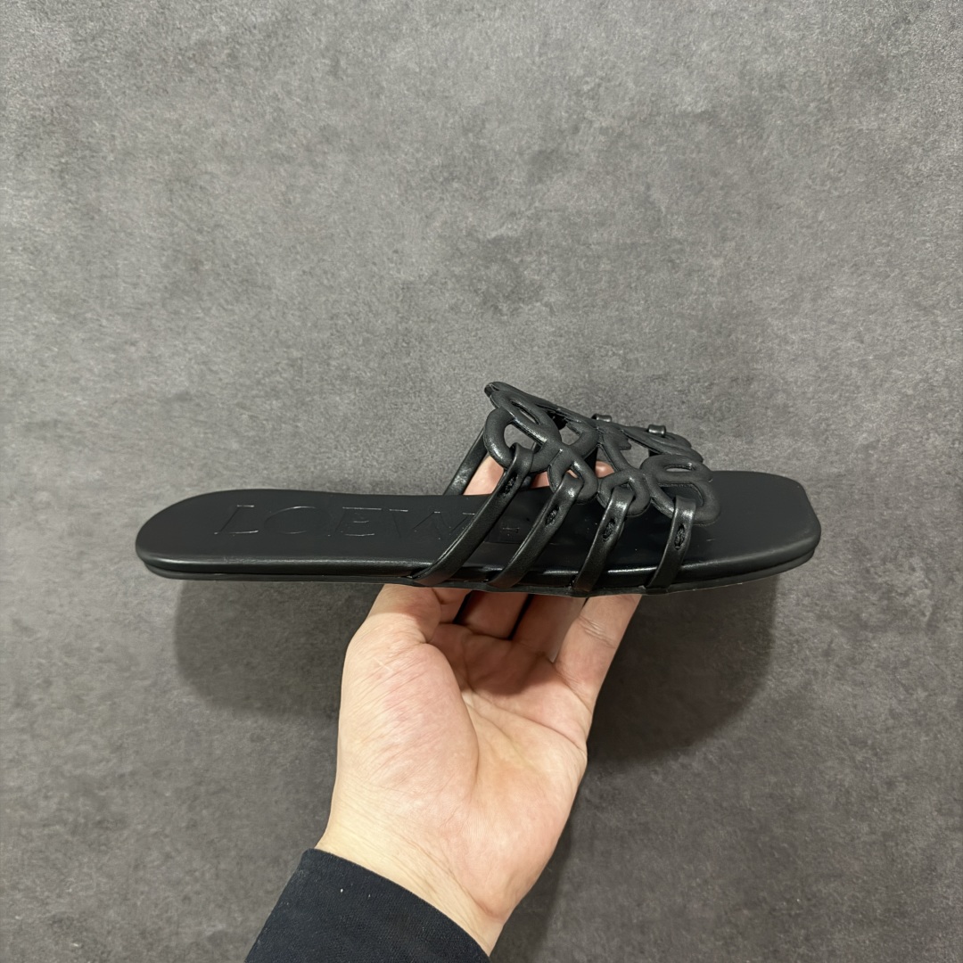 【广东纯原版】Loewe 罗意威〰️25ss Anagram夏日限定新款镂空平底拖鞋 设计感十足 原版定制真皮大底!手工编织工艺 自带松弛感的高级气质,适合搭配极简风、度假风或都市通勤装束 尺码:35-40-选品中心