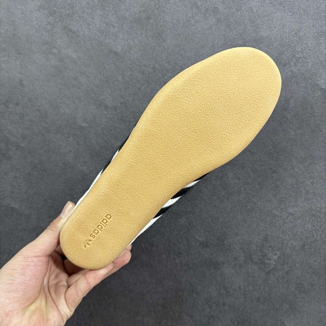 图片[9]-【公司级】Adidas Originals Tokyo 东京限定系列复古百搭薄底德训风低帮休闲运动T头鞋 ORIGINALS 挖掘复古运动基因，将经典与现代完美融合，推出薄底鞋系列，引起潮流趋势。此次COSTS带来的是ADIDAS ORIGINALS TOKYO系列黑白两款百搭配色，鞋款鞋面舒适贴合脚面， 同时采用柔软材质，穿着轻便舒适；中底缓震性能，鞋底有一定弹性，日常穿搭舒适且防滑。 货号：JI0182 尺码：36 36.5 37.5 38 38.5 39 40 40.5 41 42 42.5 43 44 45-选品中心