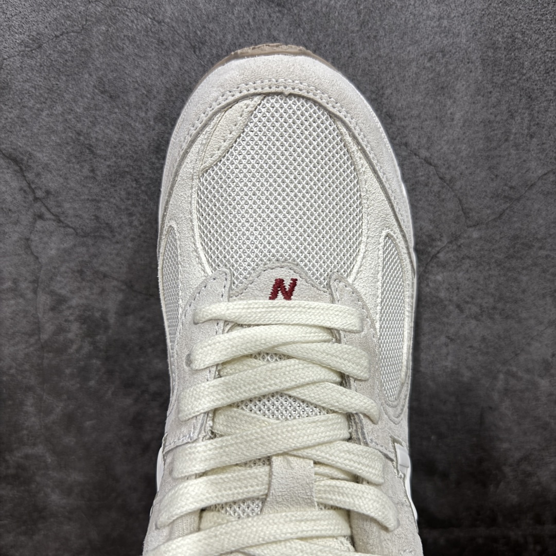 图片[5]-【纯原c版】NB New Balance M2002R 新百伦M2002RHX 浅灰色 全新版本出货 新配色陆续开发出货 品质很好 价格实惠 全套原楦原纸板原厂数据开发 原厂网纱 原装进口皮料 正确绒感卡色 正确中底拉帮中底网布细节 一比一手工擦旧效果 冲裁组合 匠心打造 耗时两个月开发完成 工艺极其复杂难度可想而知 新开独立私模大底 全网唯一正确做旧组合大底 高端零售专供产物 尺码：36 37 37.5 38 38.5 39.5 40 40.5 41.5 42 42.5 43 44 44.5 45 45.5 46.5-选品中心