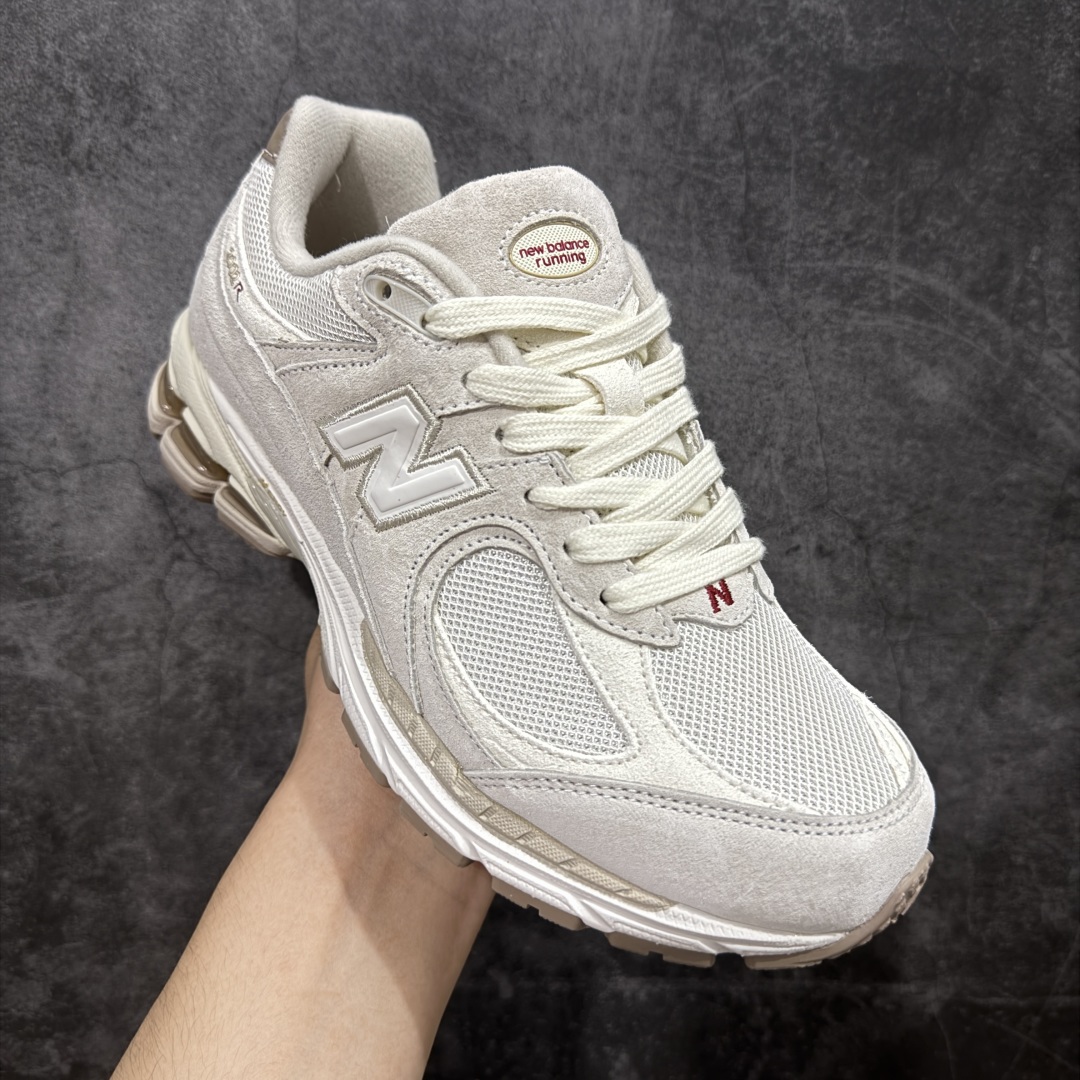 图片[3]-【纯原c版】NB New Balance M2002R 新百伦M2002RHX 浅灰色 全新版本出货 新配色陆续开发出货 品质很好 价格实惠 全套原楦原纸板原厂数据开发 原厂网纱 原装进口皮料 正确绒感卡色 正确中底拉帮中底网布细节 一比一手工擦旧效果 冲裁组合 匠心打造 耗时两个月开发完成 工艺极其复杂难度可想而知 新开独立私模大底 全网唯一正确做旧组合大底 高端零售专供产物 尺码：36 37 37.5 38 38.5 39.5 40 40.5 41.5 42 42.5 43 44 44.5 45 45.5 46.5-选品中心