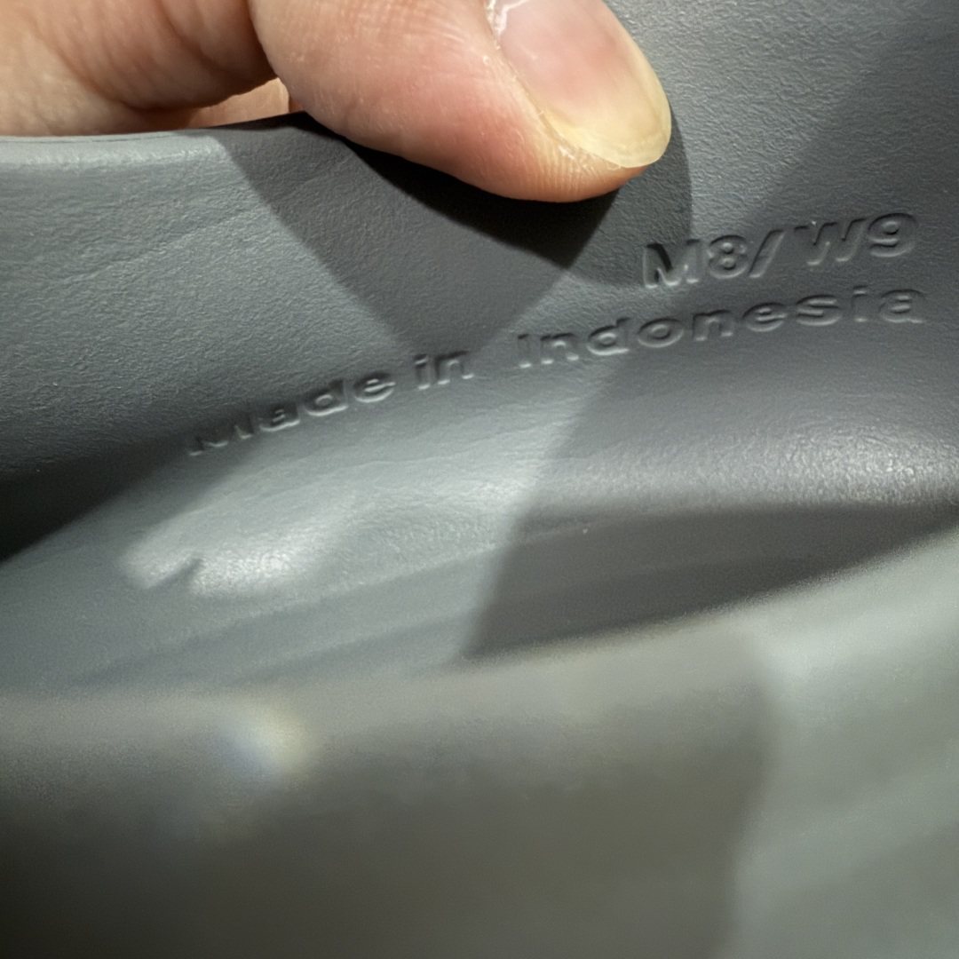 图片[5]-【LW版本】Nike Reactx Rejuven 8 耐克新款夏季沙滩凉鞋拖鞋洞洞鞋 HV5060-002 正确组合底 超高清洁度 完美版型 区别市面通货 采用质感柔软且出众回弹的 ReactX泡绵，发泡组合大底 脚感十分舒适，缔造非凡舒适的日常穿着体验，助你保持活力。  尺码：36-49.5-选品中心