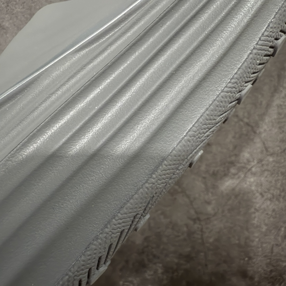 图片[8]-【LW版本】Nike Reactx Rejuven 8 耐克新款夏季沙滩凉鞋拖鞋洞洞鞋 HV5060-002 正确组合底 超高清洁度 完美版型 区别市面通货 采用质感柔软且出众回弹的 ReactX泡绵，发泡组合大底 脚感十分舒适，缔造非凡舒适的日常穿着体验，助你保持活力。  尺码：36-49.5-选品中心