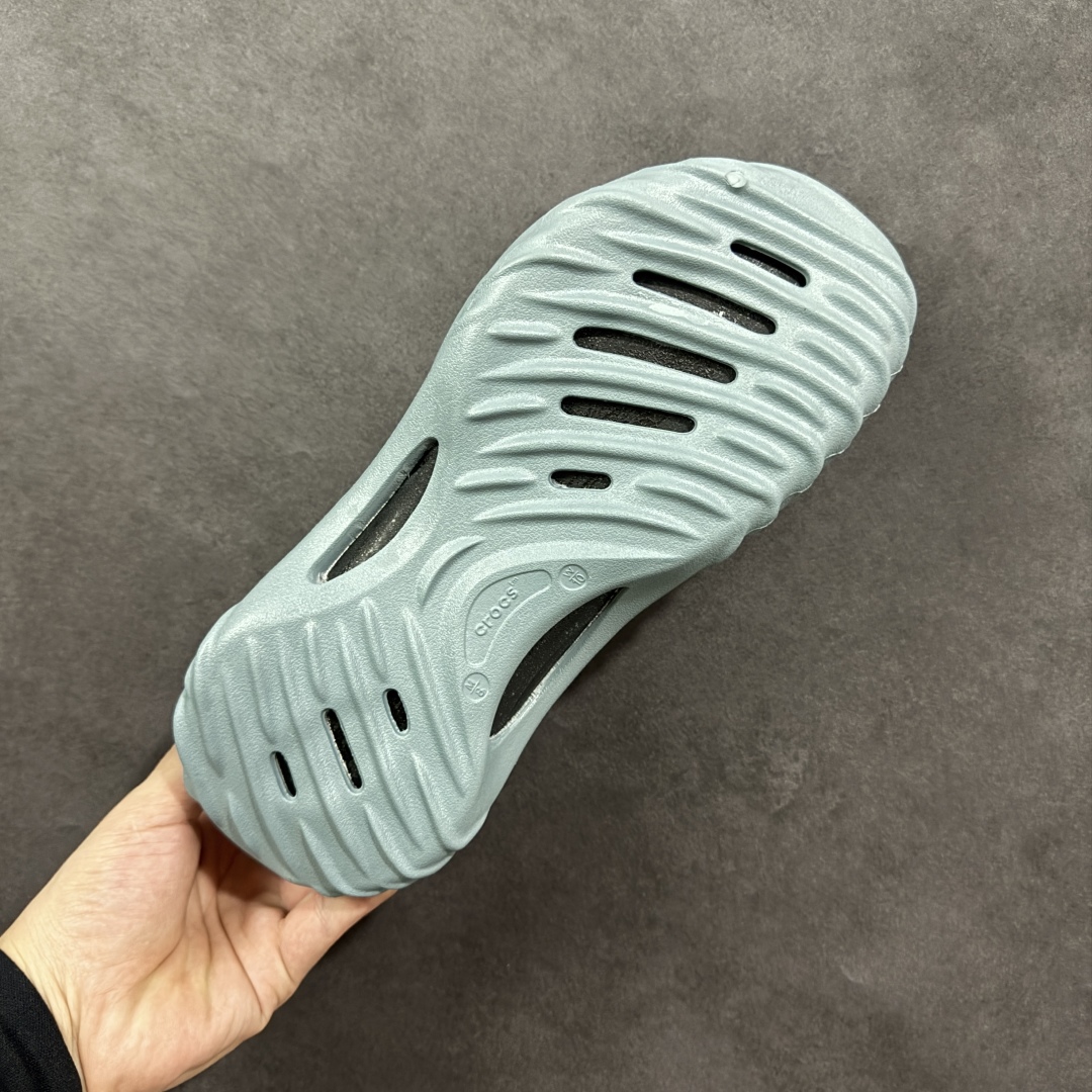 图片[9]-【莞产原厂 】Crocs卡骆驰 休闲系列EVA时尚舒适 洞洞鞋 旋风波波 经夏季两用沙滩洞洞鞋 凉鞋拖鞋 透明防水袋包装 注意配件需单独购买 超轻Croslite专利材料打造 鞋面更加耐用易清洗 同步官方尺码：M7（39-40）M8（41-42）M9（42-43）M10（43-44）M11（45-46）标准码-选品中心