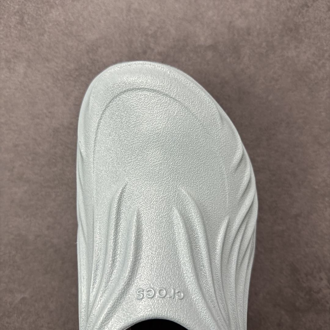 图片[8]-【莞产原厂 】Crocs卡骆驰 休闲系列EVA时尚舒适 洞洞鞋 旋风波波 经夏季两用沙滩洞洞鞋 凉鞋拖鞋 透明防水袋包装 注意配件需单独购买 超轻Croslite专利材料打造 鞋面更加耐用易清洗 同步官方尺码：M7（39-40）M8（41-42）M9（42-43）M10（43-44）M11（45-46）标准码-选品中心