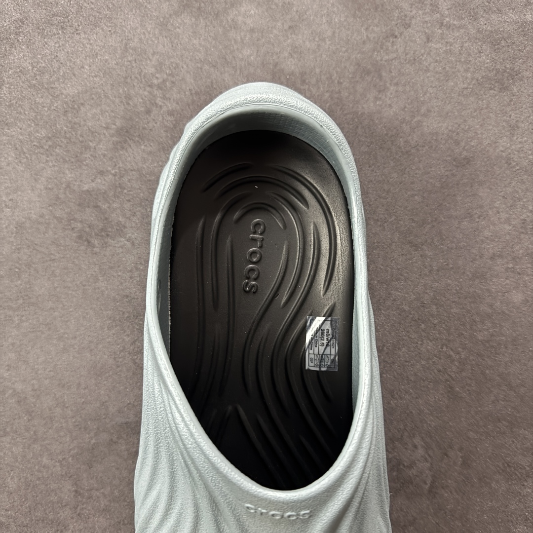 图片[7]-【莞产原厂 】Crocs卡骆驰 休闲系列EVA时尚舒适 洞洞鞋 旋风波波 经夏季两用沙滩洞洞鞋 凉鞋拖鞋 透明防水袋包装 注意配件需单独购买 超轻Croslite专利材料打造 鞋面更加耐用易清洗 同步官方尺码：M7（39-40）M8（41-42）M9（42-43）M10（43-44）M11（45-46）标准码-选品中心