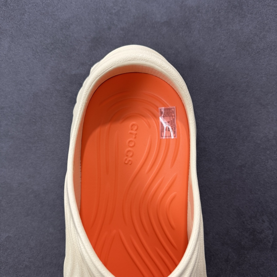 图片[7]-【莞产原厂 】Crocs卡骆驰 休闲系列EVA时尚舒适 洞洞鞋 旋风波波 经夏季两用沙滩洞洞鞋 凉鞋拖鞋 透明防水袋包装 注意配件需单独购买 超轻Croslite专利材料打造 鞋面更加耐用易清洗 同步官方尺码：M7（39-40）M8（41-42）M9（42-43）M10（43-44）M11（45-46）标准码-选品中心