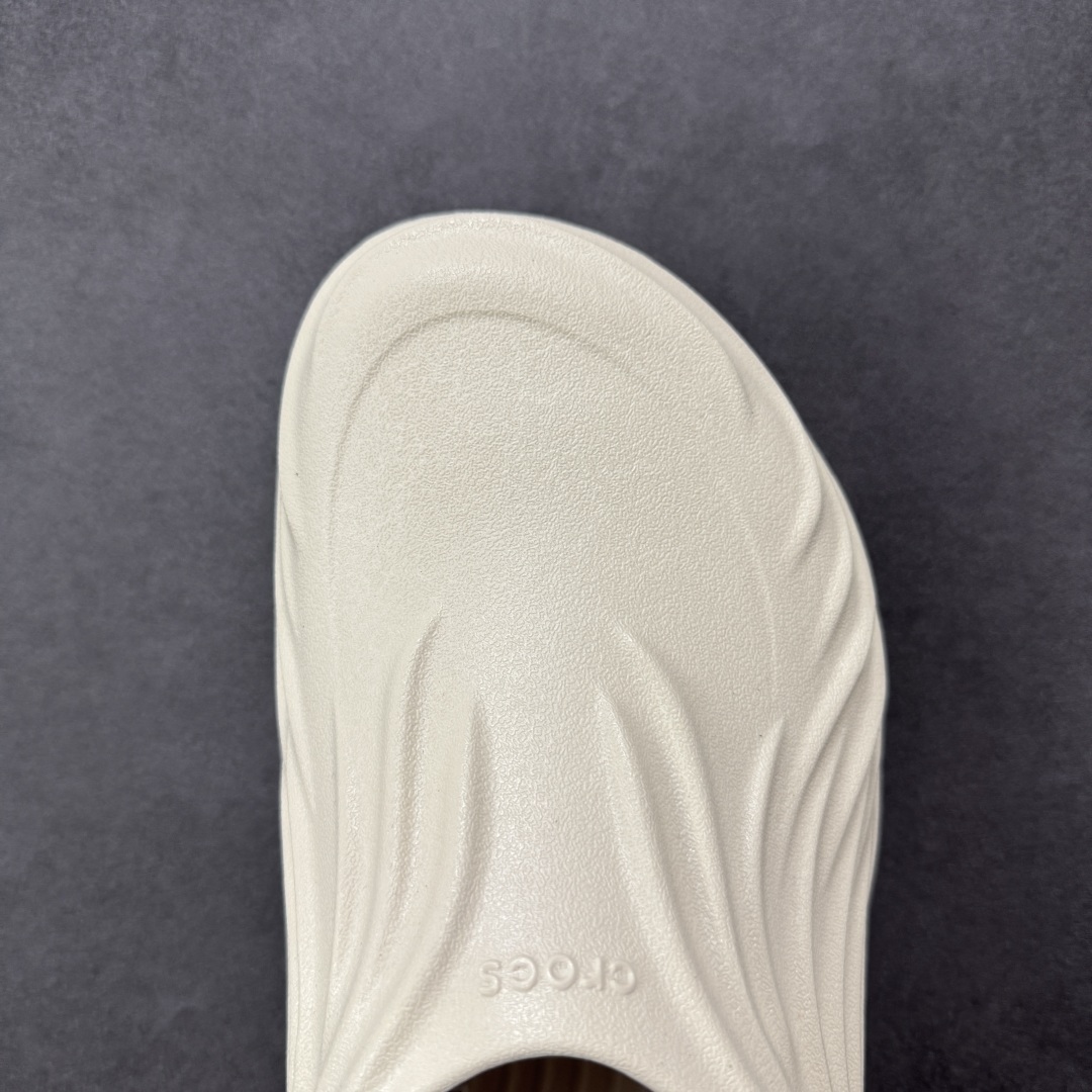 图片[8]-【莞产原厂 】Crocs卡骆驰 休闲系列EVA时尚舒适 洞洞鞋 旋风波波 经夏季两用沙滩洞洞鞋 凉鞋拖鞋 透明防水袋包装 注意配件需单独购买 超轻Croslite专利材料打造 鞋面更加耐用易清洗 同步官方尺码：M7（39-40）M8（41-42）M9（42-43）M10（43-44）M11（45-46）标准码-选品中心