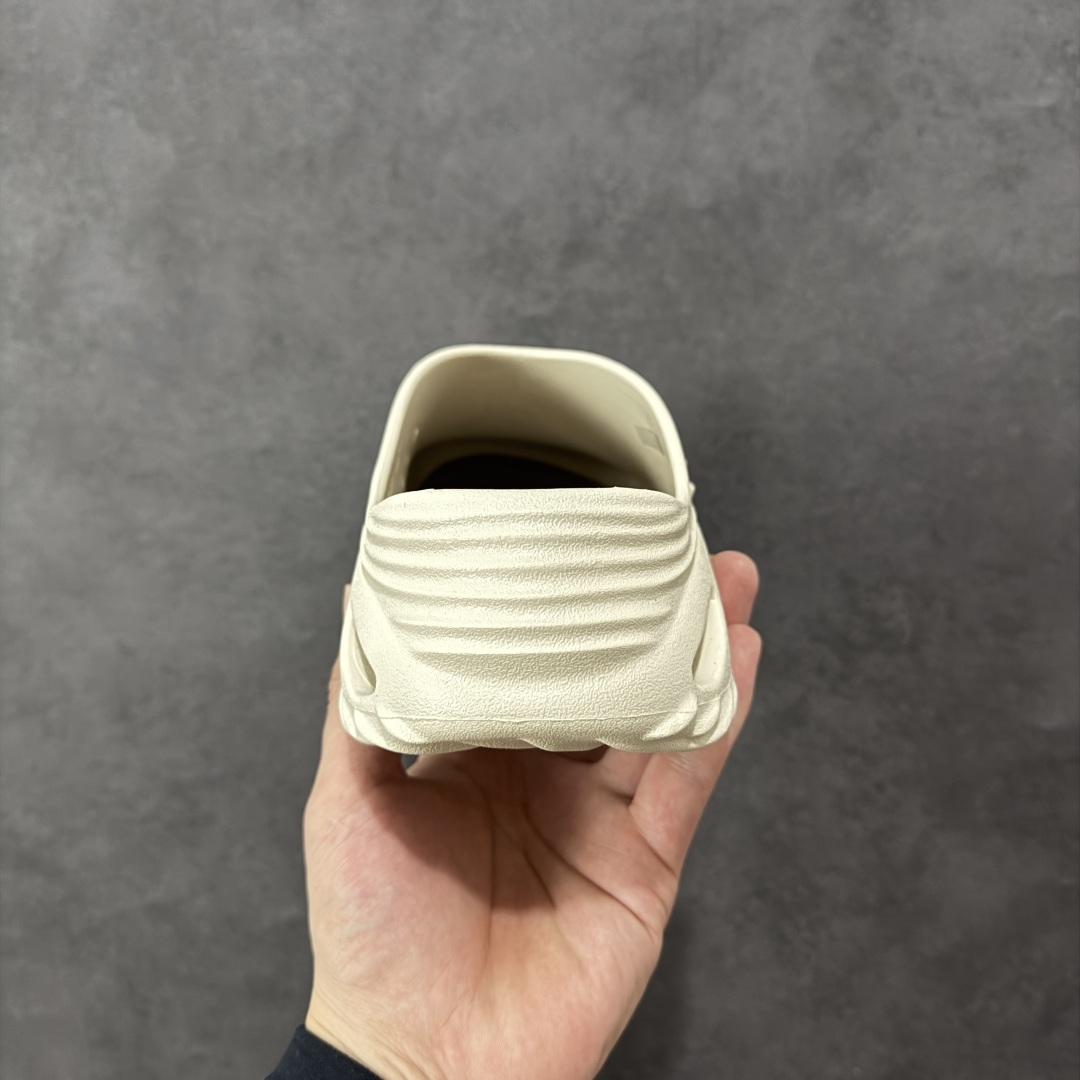 图片[4]-【莞产原厂 】Crocs卡骆驰 休闲系列EVA时尚舒适 洞洞鞋 旋风波波 经夏季两用沙滩洞洞鞋 凉鞋拖鞋 透明防水袋包装 注意配件需单独购买 超轻Croslite专利材料打造 鞋面更加耐用易清洗 同步官方尺码：M7（39-40）M8（41-42）M9（42-43）M10（43-44）M11（45-46）标准码-选品中心