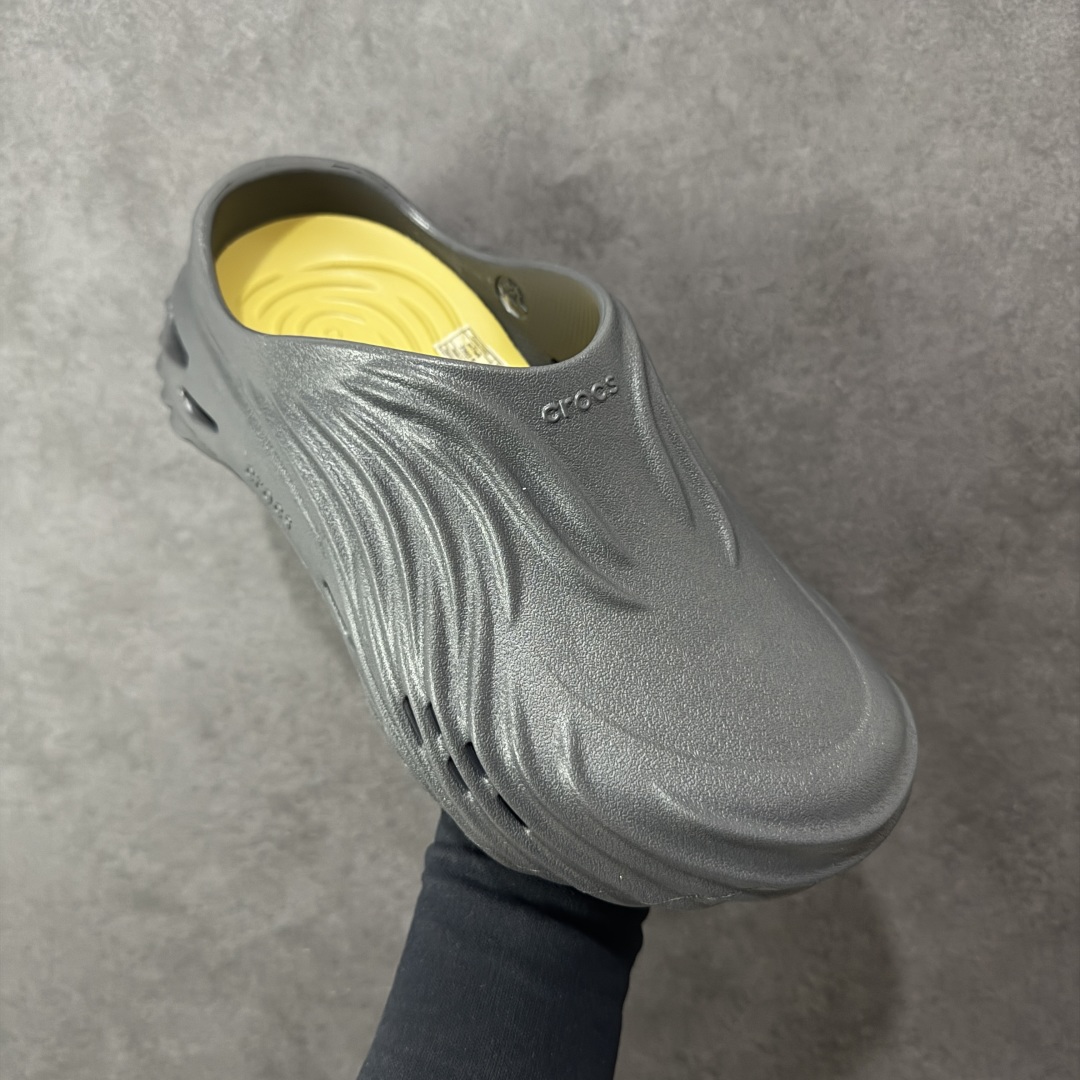 图片[3]-【莞产原厂 】Crocs卡骆驰 休闲系列EVA时尚舒适 洞洞鞋 旋风波波 经夏季两用沙滩洞洞鞋 凉鞋拖鞋 透明防水袋包装 注意配件需单独购买 超轻Croslite专利材料打造 鞋面更加耐用易清洗 同步官方尺码：M7（39-40）M8（41-42）M9（42-43）M10（43-44）M11（45-46）标准码-选品中心