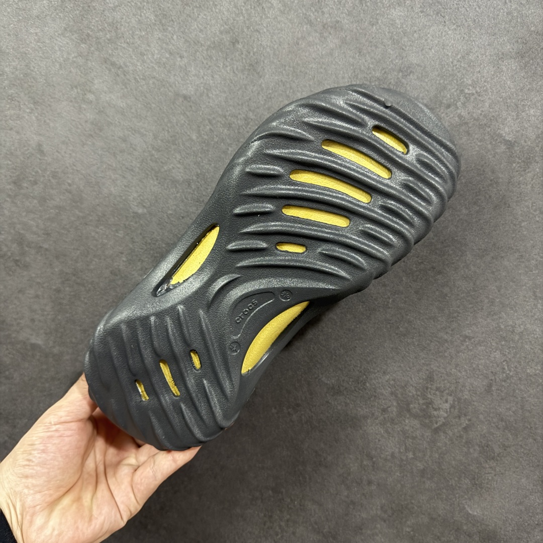 图片[9]-【莞产原厂 】Crocs卡骆驰 休闲系列EVA时尚舒适 洞洞鞋 旋风波波 经夏季两用沙滩洞洞鞋 凉鞋拖鞋 透明防水袋包装 注意配件需单独购买 超轻Croslite专利材料打造 鞋面更加耐用易清洗 同步官方尺码：M7（39-40）M8（41-42）M9（42-43）M10（43-44）M11（45-46）标准码-选品中心