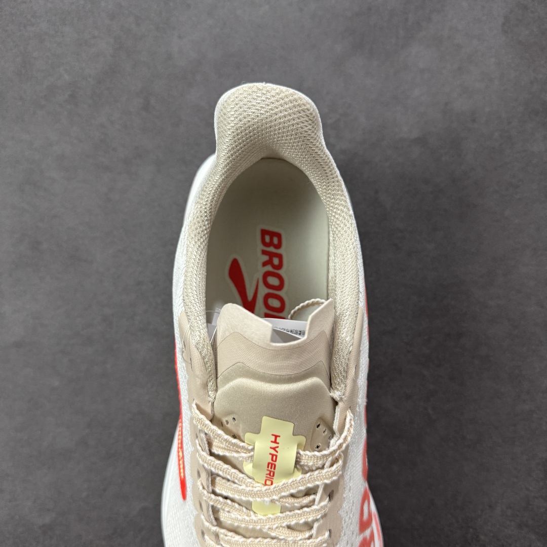 图片[7]-【公司级】外贸专供Brooks 布鲁克斯 Hyperion 2 黄灰 超弹轻盈跑步鞋 实拍首发 低帮透气缓震支撑休闲运动慢跑鞋 采用改进工程空气网眼组合热熔工艺 鞋面材质搭载DNA LOFT V2密度泡棉缓震系统 中底外置防滑耐磨橡胶底片 货号： 1204211B173 尺码：36-45（带半码）-选品中心