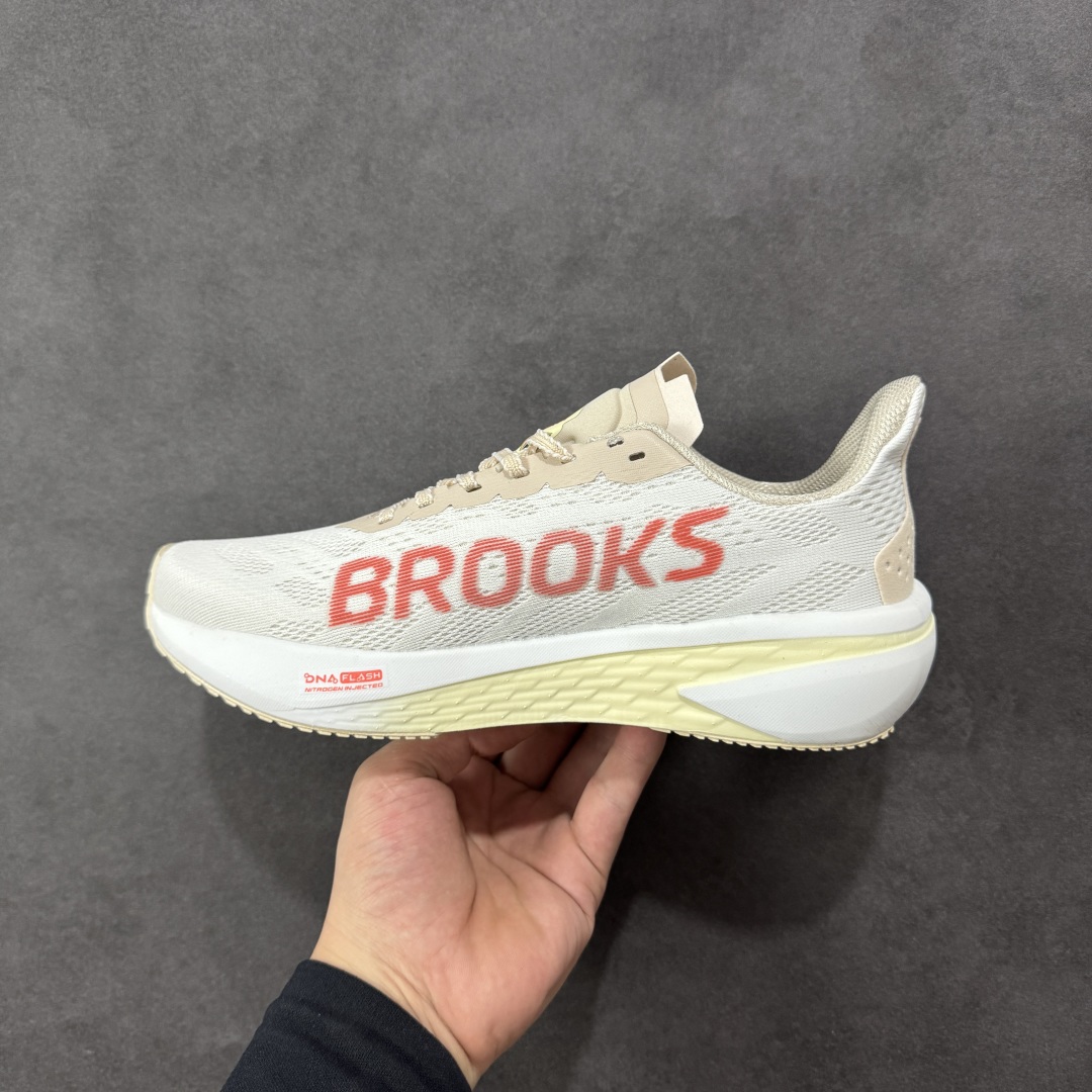 图片[2]-【公司级】外贸专供Brooks 布鲁克斯 Hyperion 2 黄灰 超弹轻盈跑步鞋 实拍首发 低帮透气缓震支撑休闲运动慢跑鞋 采用改进工程空气网眼组合热熔工艺 鞋面材质搭载DNA LOFT V2密度泡棉缓震系统 中底外置防滑耐磨橡胶底片 货号： 1204211B173 尺码：36-45（带半码）-选品中心