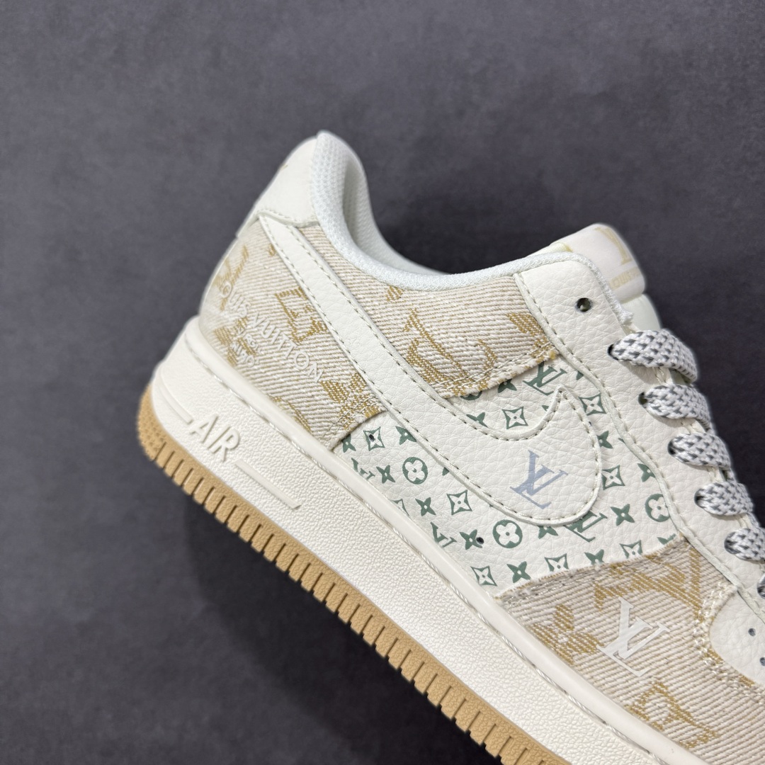 图片[6]-【定制版】海外限量发售！公司级NIke Air Force 1 \’07 Low “LV联名”空军一号 低帮 运动鞋 休闲鞋 折边针车 工艺难度大 原楦头原纸板 原装鞋盒 定制五金配件 内置全掌气垫 原厂鞋底 货号：YX5066-330 尺码：36 36.5 37.5 38 38.5 39 40 40.5 41 42 42.5 43 44 44.5 45-选品中心