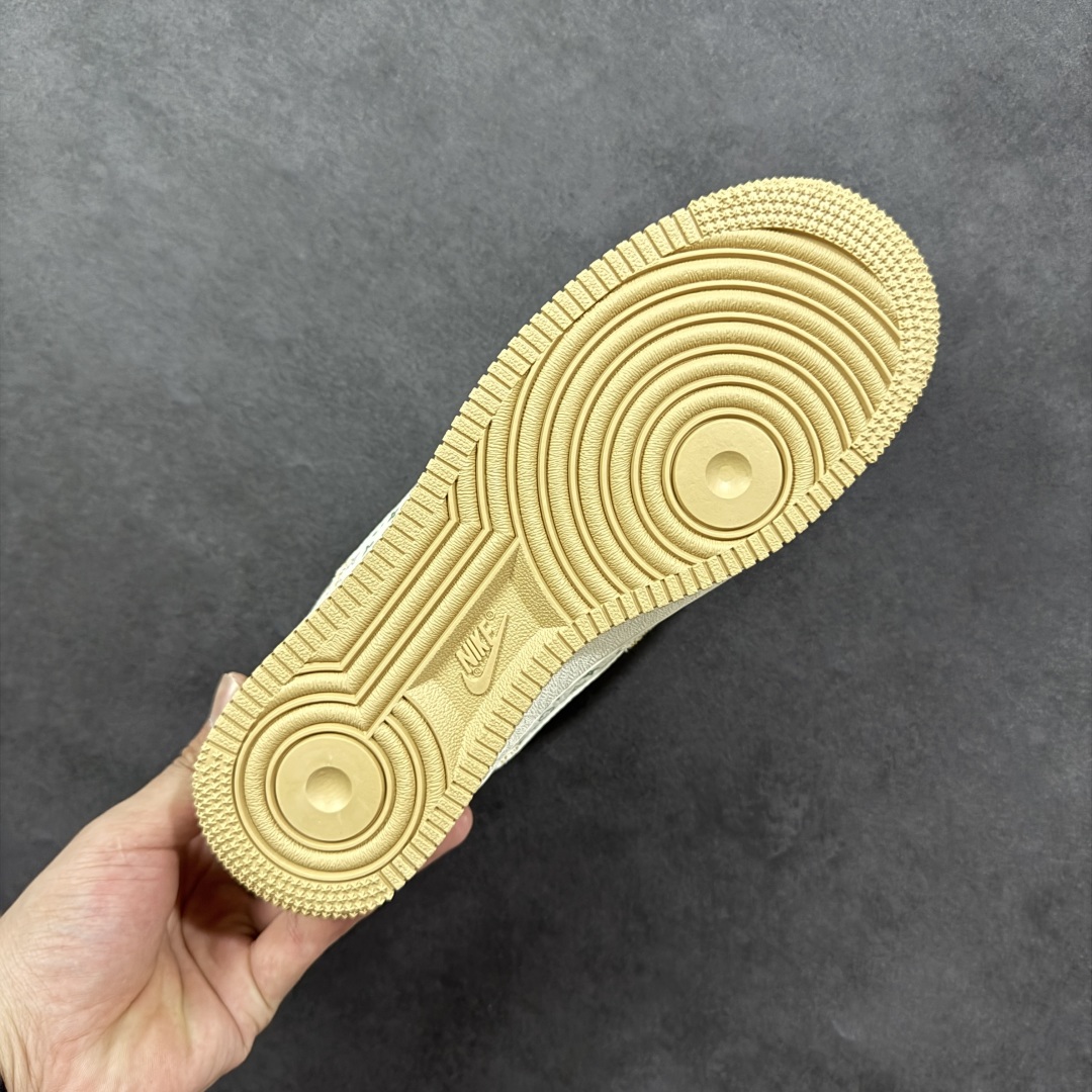 图片[9]-【定制版】海外限量发售！公司级NIke Air Force 1 \’07 Low “LV联名”空军一号 低帮 运动鞋 休闲鞋 折边针车 工艺难度大 原楦头原纸板 原装鞋盒 定制五金配件 内置全掌气垫 原厂鞋底 货号：YX5066-330 尺码：36 36.5 37.5 38 38.5 39 40 40.5 41 42 42.5 43 44 44.5 45-选品中心