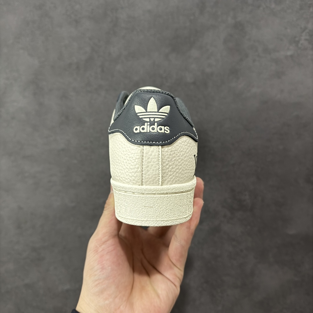 图片[4]-【定制版】AD Originals Superstar x LV 采用全新头层拼接皮革材质 后跟采用特色3D立体印字 渠道正品订单 诠释市场最高工艺水平 全鞋进口头层皮料打造 区别市面普通真标版本，进出专柜无压力 货号：AD8009 尺码：36-45-选品中心