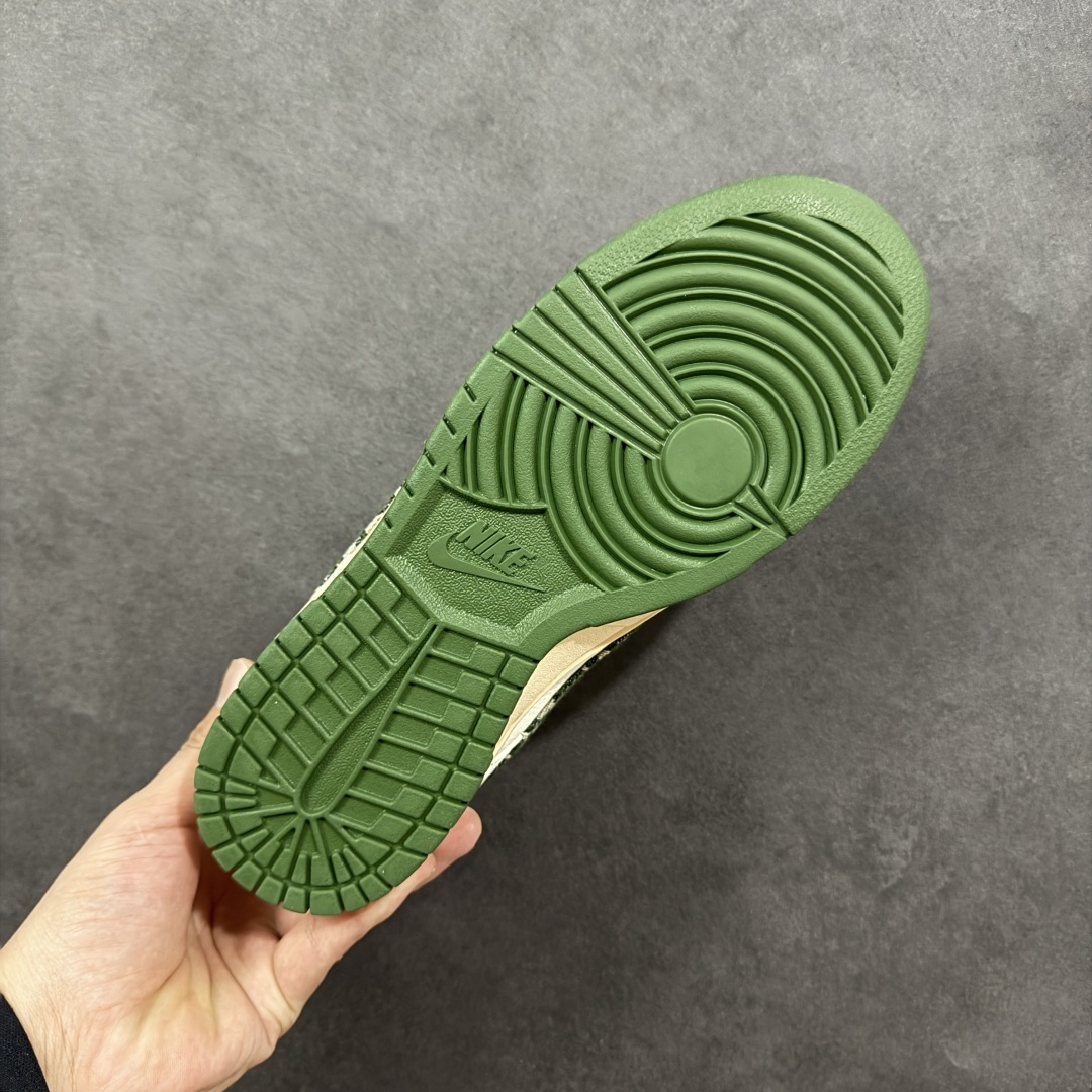 图片[9]-【定制版】Nike SB Dunk Low Dior联名 迷彩绿勾 周年高端定制 低帮休闲板鞋 FC1688-226  #定制鞋盒 大厂纯原品质出货 超高清洁度 皮料切割干净无任何毛边 细节完美   尺码：36 36.5 37.5 38 38.5 39 40 40.5 41 42 42.5 43 44 44.5 45-选品中心