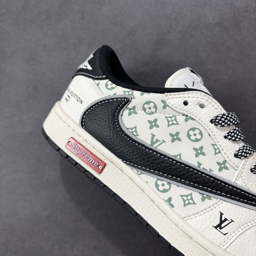 图片[6]-【定制版】Travis Scott x Fragment Design x Air Jordan 1 Low OG SP AJ1 乔1 三方联名 金属黑勾 低帮文化休闲板鞋 YX5066-335  #多方联名合作融合了Travis Scott 独特的音乐风格，藤原浩个性的设计风格以及Jordan品牌的经典元素 使其成为一双具有独特身份和价值的鞋子 清新而立体的外观加上联名标识更突出了其独特身份 这种配色方案显示出活力和时尚感 在视觉上引人注目 鞋身的质感和细腻的细节处理使其显得高端而格调十足 这款“倒钩”联名是设计与创意完美结合 融合多方的个性风格是一款备受瞩目的潮流鞋款  尺码：36 36.5 37.5 38 38.5 39 40 40.5 41 42 42.5 43 44 44.5 45-选品中心