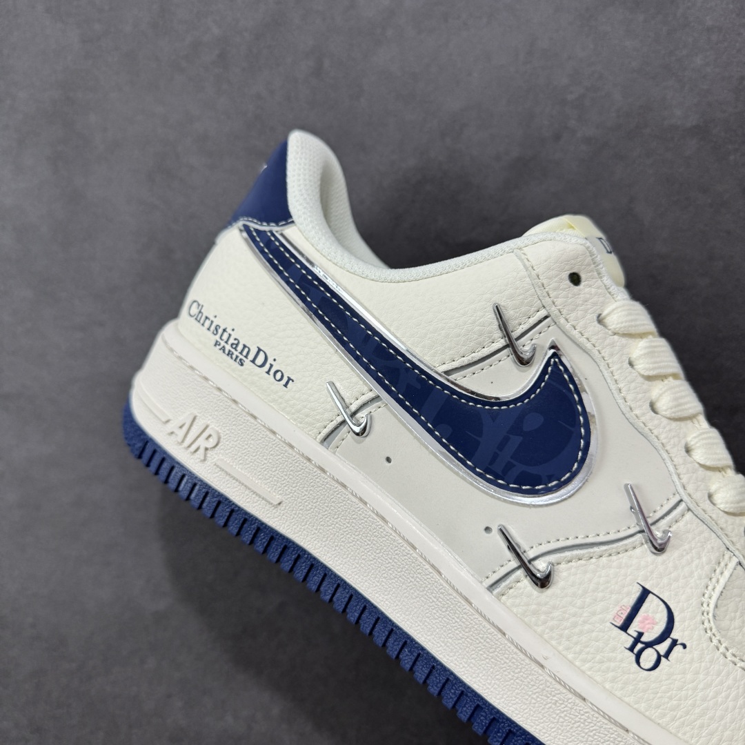 图片[5]-【定制版】Nike Air Force 1\’07 Low 迪奥联名 蓝四小银勾 空军一号低帮休闲板鞋 XS2869-001  #原楦头原纸板 原装鞋盒 定制五金配件 内置全掌气垫 原厂鞋底   尺码：36 36.5 37.5 38 38.5 39 40 40.5 41 42 42.5 43 44 44.5 45-选品中心