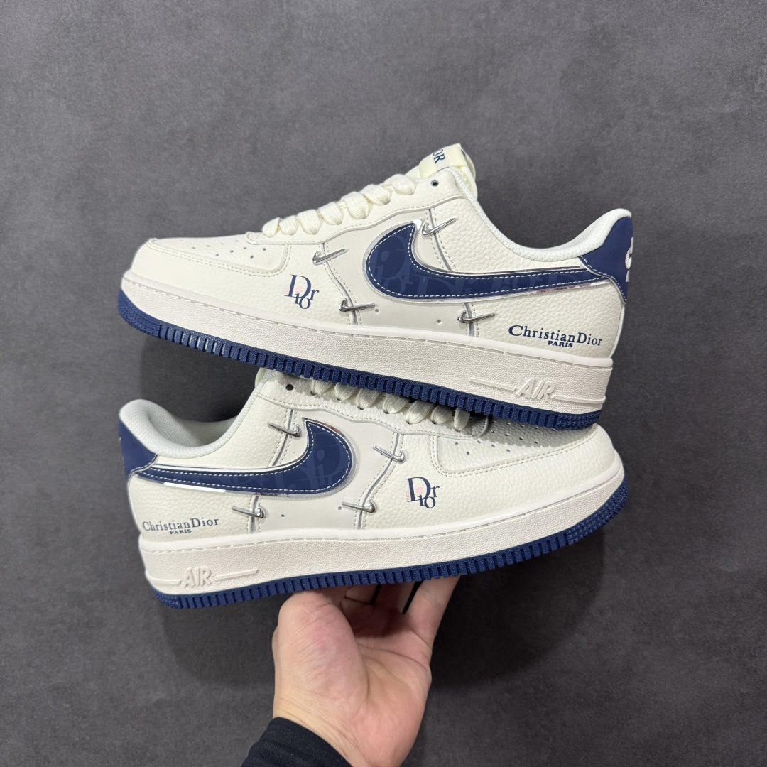 图片[9]-【定制版】Nike Air Force 1\’07 Low 迪奥联名 蓝四小银勾 空军一号低帮休闲板鞋 XS2869-001  #原楦头原纸板 原装鞋盒 定制五金配件 内置全掌气垫 原厂鞋底   尺码：36 36.5 37.5 38 38.5 39 40 40.5 41 42 42.5 43 44 44.5 45-选品中心