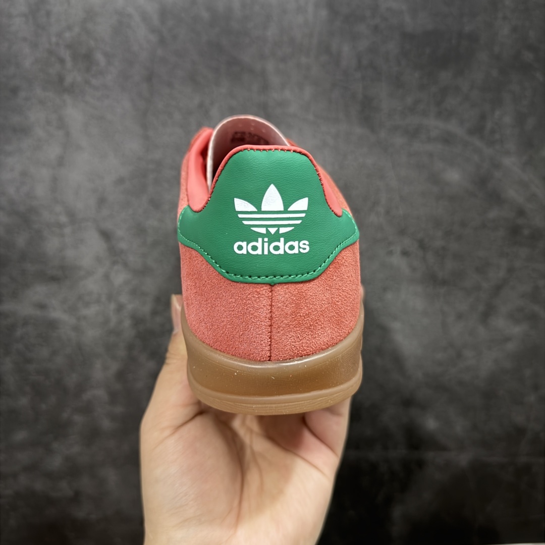 图片[4]-【正确版】adidas Originals Gazelle INdoor 三叶草休闲防滑耐磨低帮板鞋 鞋头出色设计 塑就出众贴合感 稳固的后跟贴合足部曲线设计 软弹舒适 不易磨脚 橡胶鞋底配合防滑纹路设计 平稳抓地 货号：JH5407 尺码：35 36 36.5 37 38 38.5 39 40 40.5 41 42 42.5 43 44 44.5 45-选品中心
