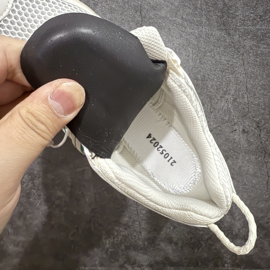 图片[8]-【PZ纯原】SALOMON XA Pro 3D ADV Seaonal萨洛蒙潮流越野机能户外功能鞋 白绿女鞋 478874 全新版本出货 好货不怕晚 品质 细节 材料都是肉眼可以见！ 售前售后也是其它工厂无法匹敌！ 纯原外贸平台特供订单 耗时半年巨作 全套原纸板楦头开发 原厂特供网布配套加持 确保原汁原味 完美呈现版型 原档数据独家私模五层组合大底 男女鞋同步官方开发至46.5 原装Ortholite轻量化鞋垫 中底布带钢印编号 原厂TPU锁扣 进口港宝加持 后跟自然饱满 还原公司包裹性 鞋面采用SENSIFT贴合技术 全方位贴合包裹脚型 鞋跟部鞋底牵引设计 提供强大的抓地性能 更适应野外崎岖不平的道路 其3D ADVANCED CHASSIS底盘 材料轻量大化 钉齿设计更具稳定性 防护性 鞋底易磨损区运用CONTAGRIP高耐磨材料 应对城市硬质路面长距离跑考验 尺码：36 36.5 37.5 38 38.5 39 40-选品中心