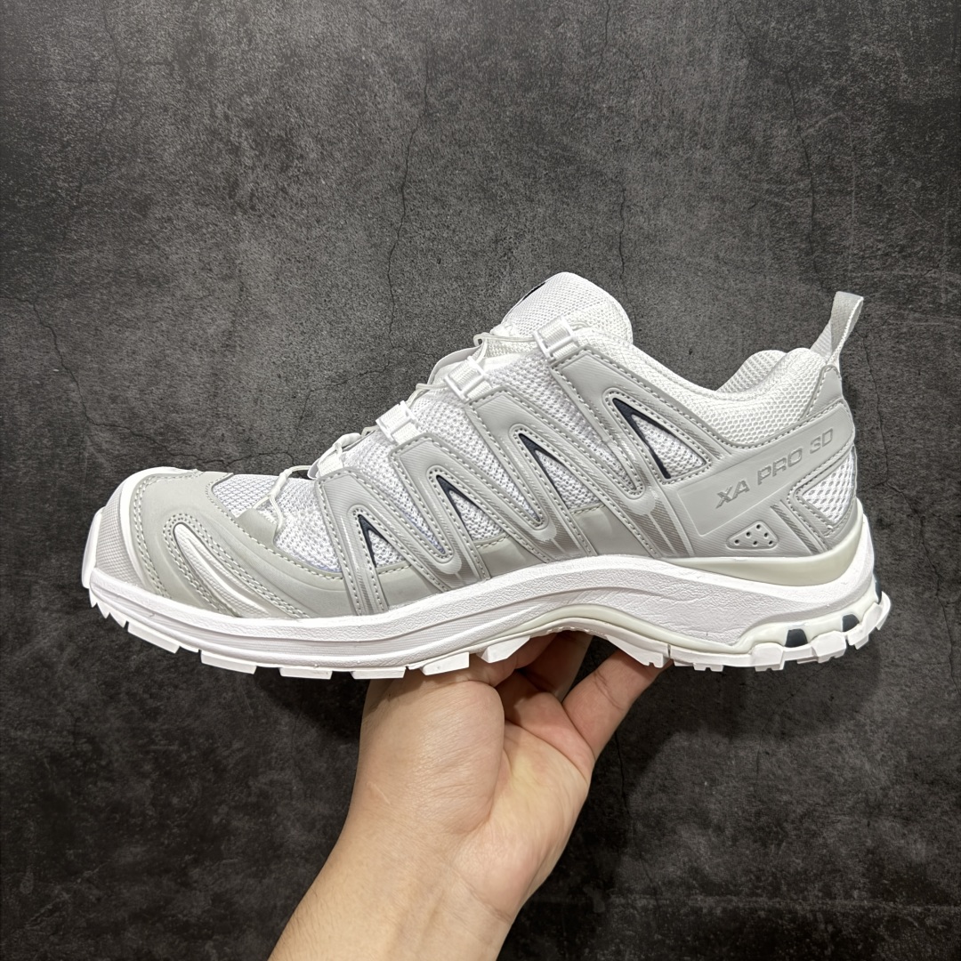 图片[2]-【PK版本】全新版本出货 纯原大厂出品 萨洛蒙 Salomon XA PRO 3D 户外轻便机能鞋 475777 纯原外贸平台特供订单 耗时半年巨作 全套原纸板楦头开发 原厂特供网布配套加持 确保原汁原味 完美呈现版型 原档数据独家私模五层组合大底 男女鞋同步官方开发至46.5 原装Ortholite轻量化鞋垫 中底布带钢印编号 原厂TPU锁扣 进口港宝加持 后跟自然饱满 还原公司包裹性 鞋面以“锯齿”状的包裹系统呈现 在基色底之下加入了各种色点缀 将公司的最新技术和时尚前卫的造型融入耐用的长跑款式中 鞋面由 TPU 薄膜制成 并焊接在高耐磨网眼上 使其既时尚又坚固 由 ACS底盘支撑 可增强稳定性和支撑力 以及由橡胶凸耳 Contragrip外底覆盖的 EVA 缓冲中底 旨在应对崎岖的地形 鞋舌上的彩色Salomon 标签、Quicklace 系统以及鞋头、鞋舌和鞋跟上的附加品牌使细节更加完美 让穿着者可以轻松驾驭户外与通勤下的任何运动生活场景 无缝鞋身户外随意纵横 颜值与脚感兼备 出街通勤 绝对非常吸睛 你值得拥有 尺码：36 36.5 37 38 38.5 39 40 40.5 41 42 42.5 43 44 44.5 45 46-选品中心