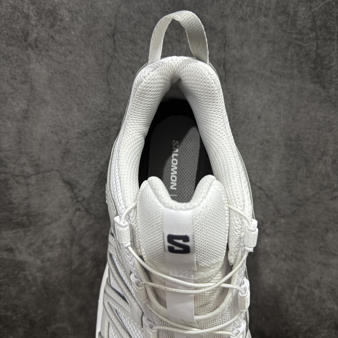 图片[8]-【PK版本】全新版本出货 纯原大厂出品 萨洛蒙 Salomon XA PRO 3D 户外轻便机能鞋 475777 纯原外贸平台特供订单 耗时半年巨作 全套原纸板楦头开发 原厂特供网布配套加持 确保原汁原味 完美呈现版型 原档数据独家私模五层组合大底 男女鞋同步官方开发至46.5 原装Ortholite轻量化鞋垫 中底布带钢印编号 原厂TPU锁扣 进口港宝加持 后跟自然饱满 还原公司包裹性 鞋面以“锯齿”状的包裹系统呈现 在基色底之下加入了各种色点缀 将公司的最新技术和时尚前卫的造型融入耐用的长跑款式中 鞋面由 TPU 薄膜制成 并焊接在高耐磨网眼上 使其既时尚又坚固 由 ACS底盘支撑 可增强稳定性和支撑力 以及由橡胶凸耳 Contragrip外底覆盖的 EVA 缓冲中底 旨在应对崎岖的地形 鞋舌上的彩色Salomon 标签、Quicklace 系统以及鞋头、鞋舌和鞋跟上的附加品牌使细节更加完美 让穿着者可以轻松驾驭户外与通勤下的任何运动生活场景 无缝鞋身户外随意纵横 颜值与脚感兼备 出街通勤 绝对非常吸睛 你值得拥有 尺码：36 36.5 37 38 38.5 39 40 40.5 41 42 42.5 43 44 44.5 45 46-选品中心