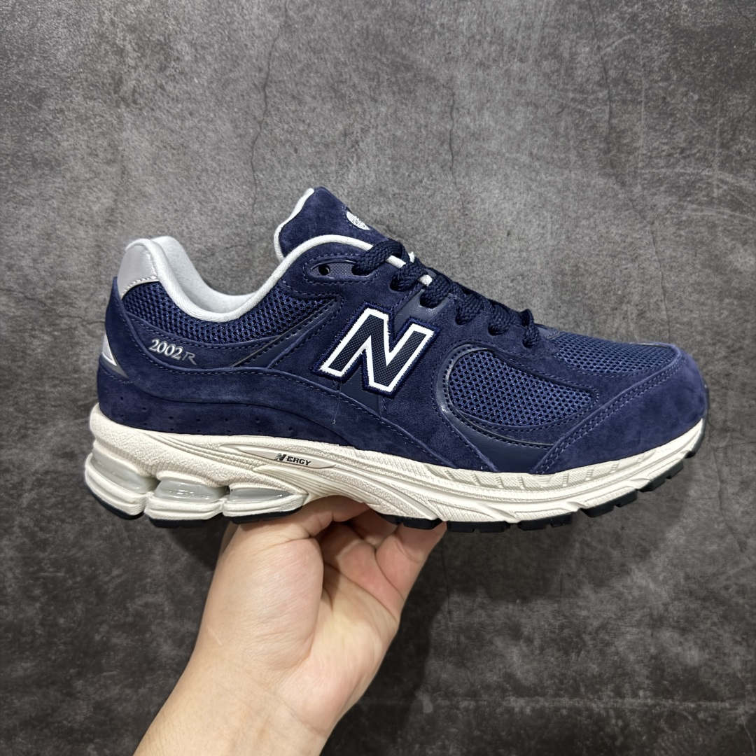 【纯原c版】NB New Balance M2002R 新百伦ML2002RD 蓝白色 全新版本出货 新配色陆续开发出货 品质很好 价格实惠 全套原楦原纸板原厂数据开发 原厂网纱 原装进口皮料 正确绒感卡色 正确中底拉帮中底网布细节 一比一手工擦旧效果 冲裁组合 匠心打造 耗时两个月开发完成 工艺极其复杂难度可想而知 新开独立私模大底 全网唯一正确做旧组合大底 高端零售专供产物 尺码:36 37 37.5 38 38.5 39.5 40 40.5 41.5 42 42.5 43 44 44.5 45 45.5 46.5-选品中心