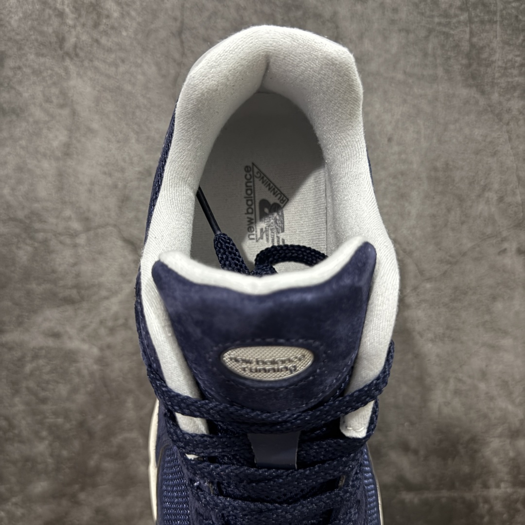 图片[8]-【纯原c版】NB New Balance M2002R 新百伦ML2002RD 蓝白色 全新版本出货 新配色陆续开发出货 品质很好 价格实惠 全套原楦原纸板原厂数据开发 原厂网纱 原装进口皮料 正确绒感卡色 正确中底拉帮中底网布细节 一比一手工擦旧效果 冲裁组合 匠心打造 耗时两个月开发完成 工艺极其复杂难度可想而知 新开独立私模大底 全网唯一正确做旧组合大底 高端零售专供产物 尺码：36 37 37.5 38 38.5 39.5 40 40.5 41.5 42 42.5 43 44 44.5 45 45.5 46.5-选品中心