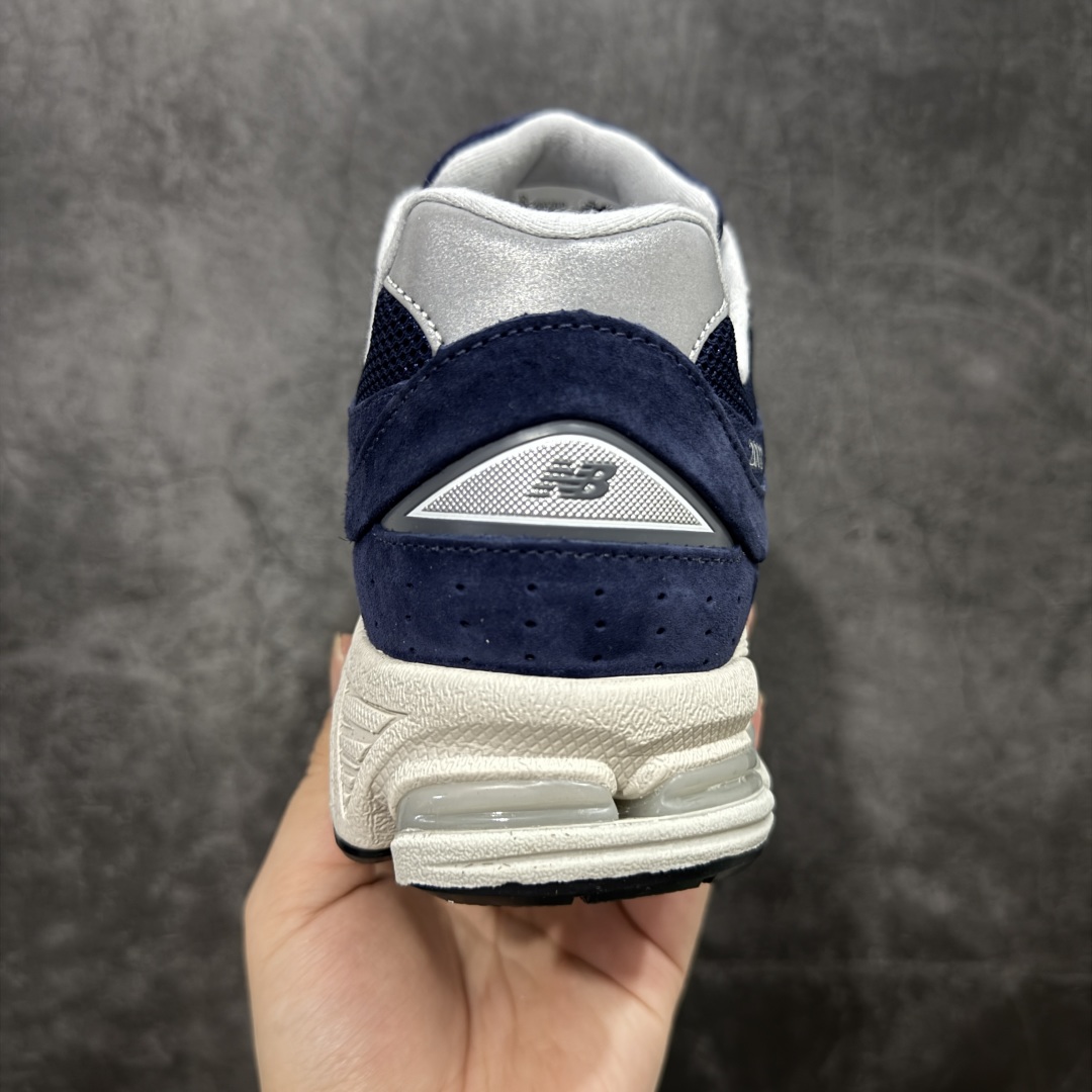 图片[4]-【纯原c版】NB New Balance M2002R 新百伦ML2002RD 蓝白色 全新版本出货 新配色陆续开发出货 品质很好 价格实惠 全套原楦原纸板原厂数据开发 原厂网纱 原装进口皮料 正确绒感卡色 正确中底拉帮中底网布细节 一比一手工擦旧效果 冲裁组合 匠心打造 耗时两个月开发完成 工艺极其复杂难度可想而知 新开独立私模大底 全网唯一正确做旧组合大底 高端零售专供产物 尺码：36 37 37.5 38 38.5 39.5 40 40.5 41.5 42 42.5 43 44 44.5 45 45.5 46.5-选品中心