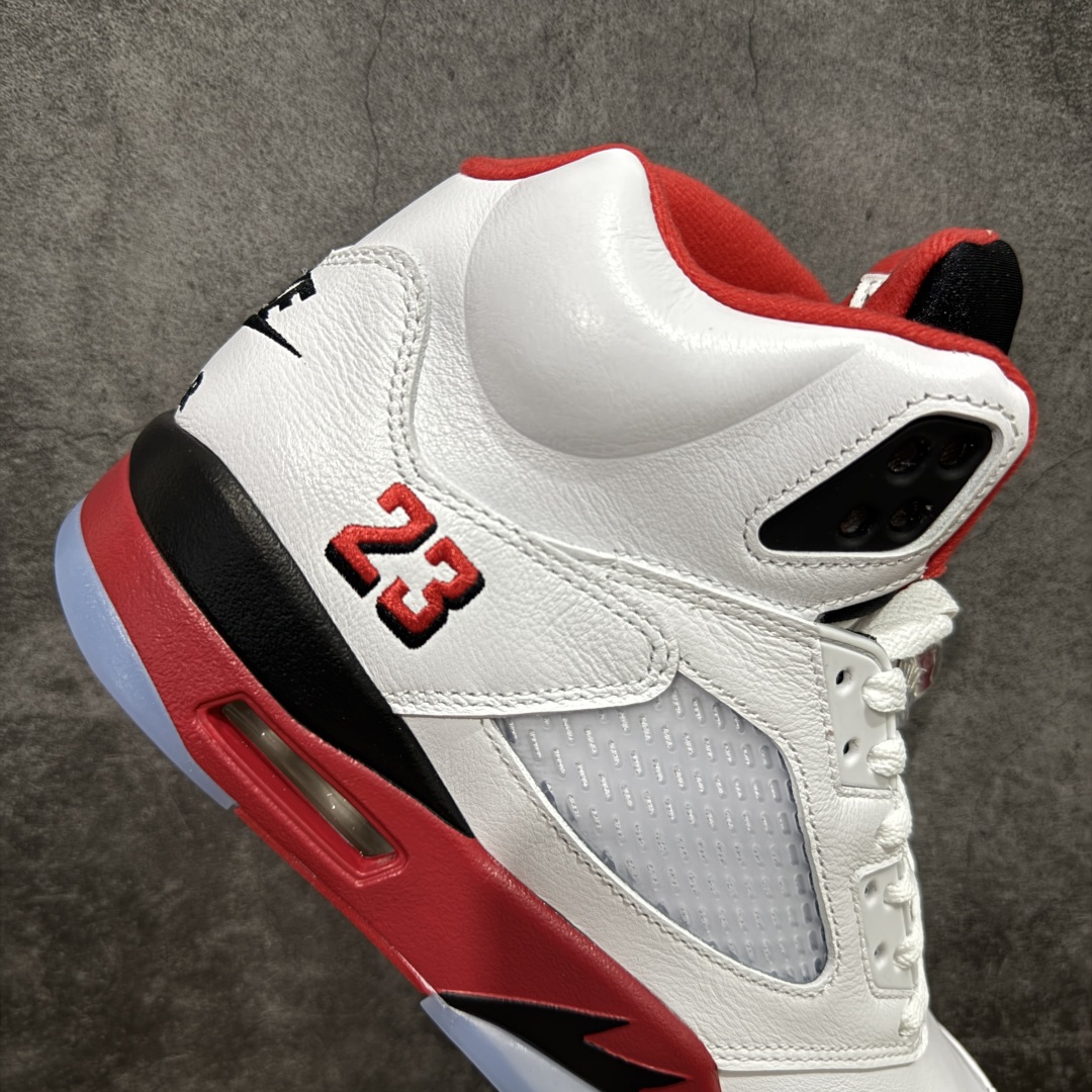 图片[7]-【OG纯原】Air Jordan 5 Retro \”Fire Red Black Tongue\” AJ5 乔5流川枫 火焰红 篮球鞋 HQ7978-101 头部一线大厂OG出品 品质相当完美 原鞋定版开发 原厂皮料原厂数据打造 高端外贸零售专供 最高限度还原官方 尺码：40 40.5 41 42 42.5 43 44 44.5 45 46 47.5-选品中心