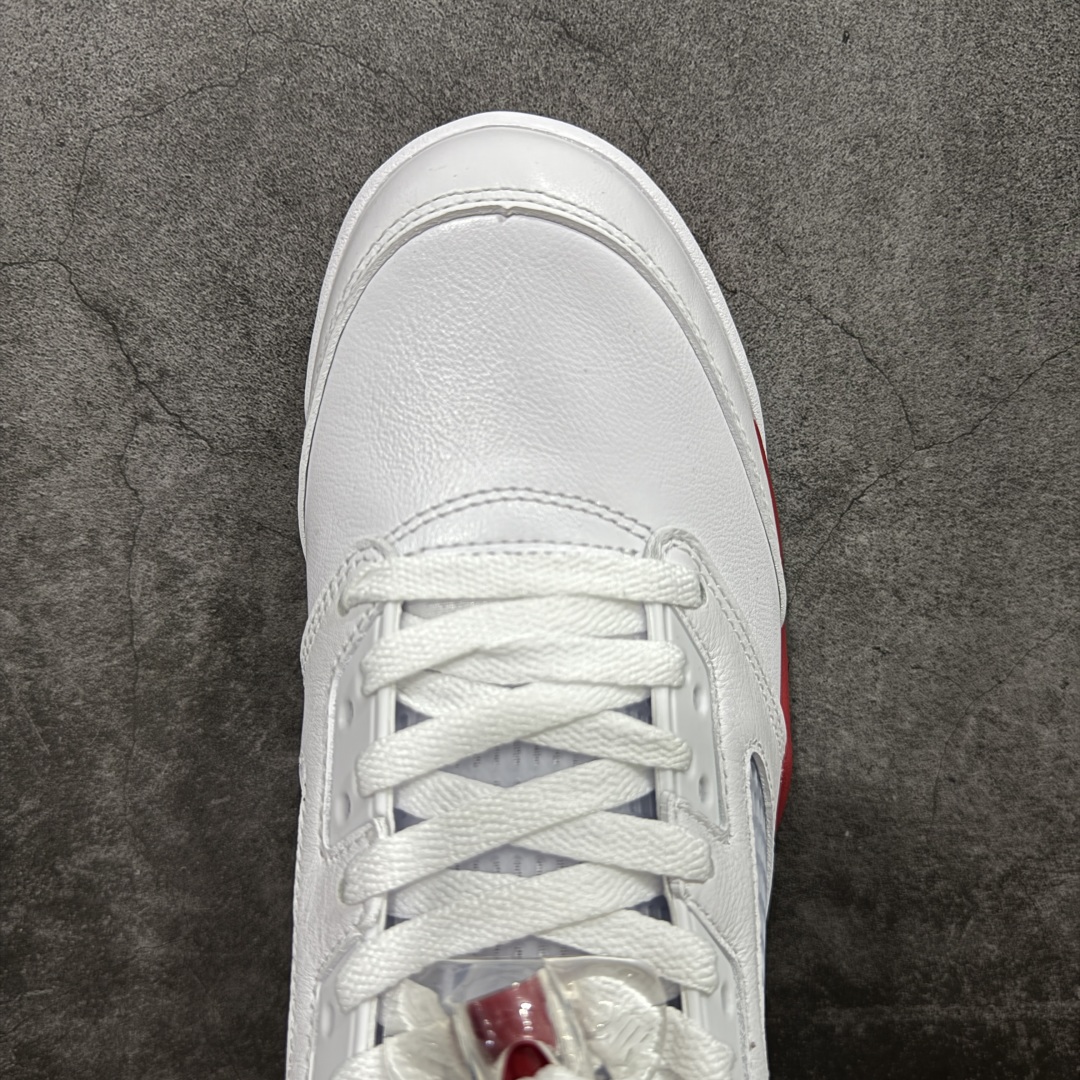 图片[5]-【OG纯原】Air Jordan 5 Retro \”Fire Red Black Tongue\” AJ5 乔5流川枫 火焰红 篮球鞋 HQ7978-101 头部一线大厂OG出品 品质相当完美 原鞋定版开发 原厂皮料原厂数据打造 高端外贸零售专供 最高限度还原官方 尺码：40 40.5 41 42 42.5 43 44 44.5 45 46 47.5-选品中心