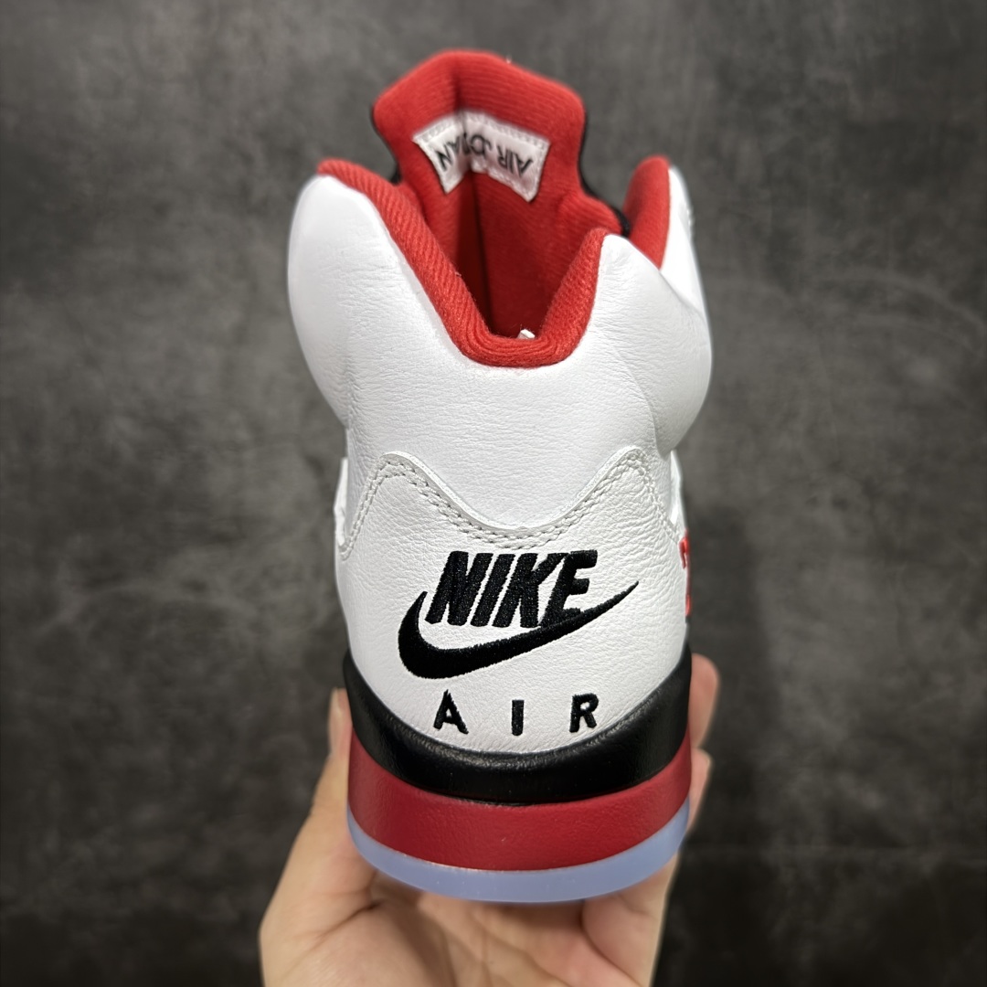图片[4]-【OG纯原】Air Jordan 5 Retro \”Fire Red Black Tongue\” AJ5 乔5流川枫 火焰红 篮球鞋 HQ7978-101 头部一线大厂OG出品 品质相当完美 原鞋定版开发 原厂皮料原厂数据打造 高端外贸零售专供 最高限度还原官方 尺码：40 40.5 41 42 42.5 43 44 44.5 45 46 47.5-选品中心
