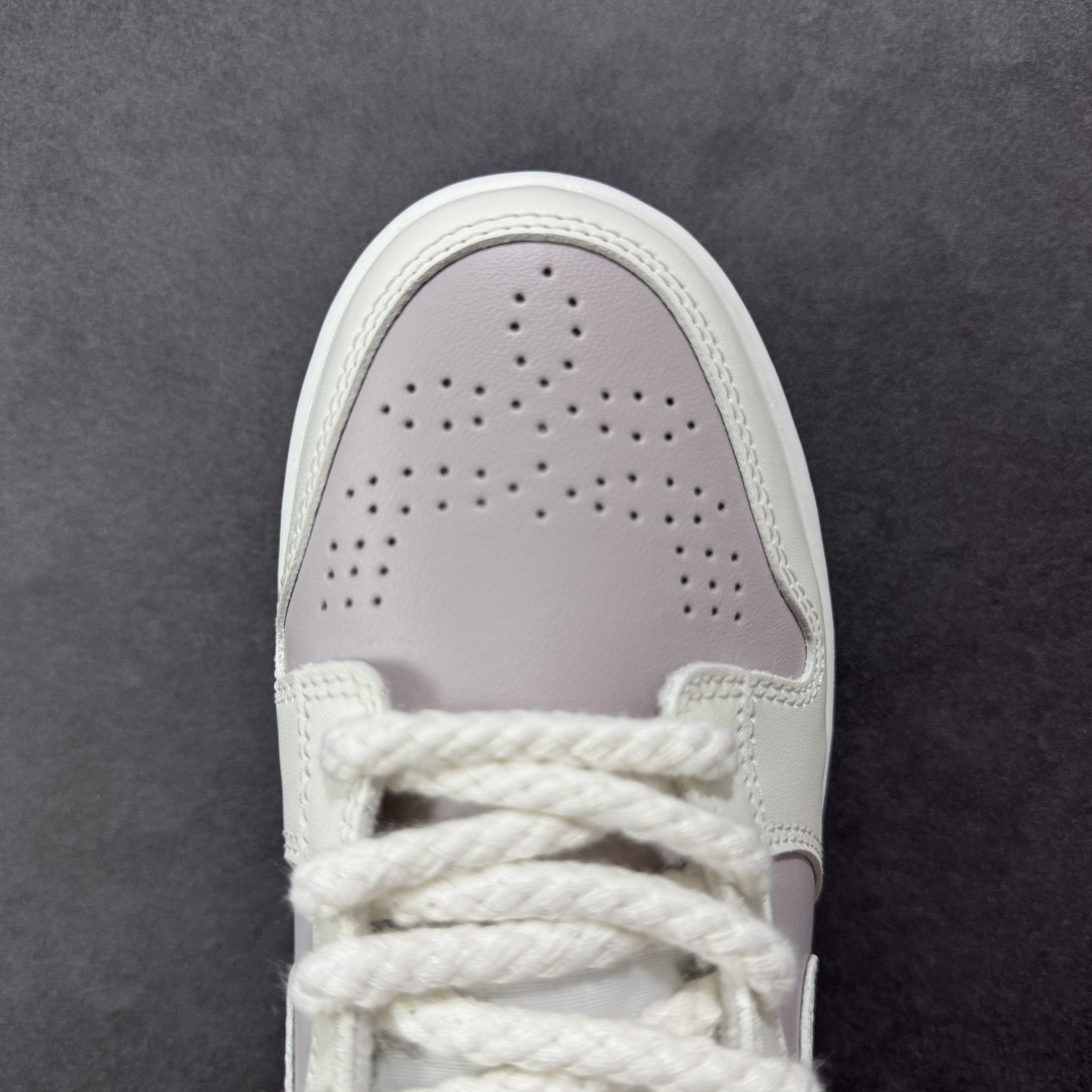 图片[8]-【YC纯原版】NK Dunk Low 花卉浮雕 IH0639-011 实力大厂出品 新配色陆续开发 全套原纸板楦头开发 确保原汁原味 完美呈现DUNK版型 一比一鞋头弧度高度鞋身弧度 此版本只针对中端市场 皮料材质有所更替 其他数据细节工艺流程均保持一致 绝不口嗨 细节品控鞋型随意对比 独家私模官方第六代原厂航空铝磨具打磨大底 鞋头坡度极致还原 无解鞋型 原盒原配 圈内天花板工艺 原厂玻璃冲刀 超高清洁度 全鞋零毛边皮料切割 原厂中底布点胶 中底布拉帮走线遵循公司 尺码：36 36.5 37.5 38 38.5 39 40-选品中心