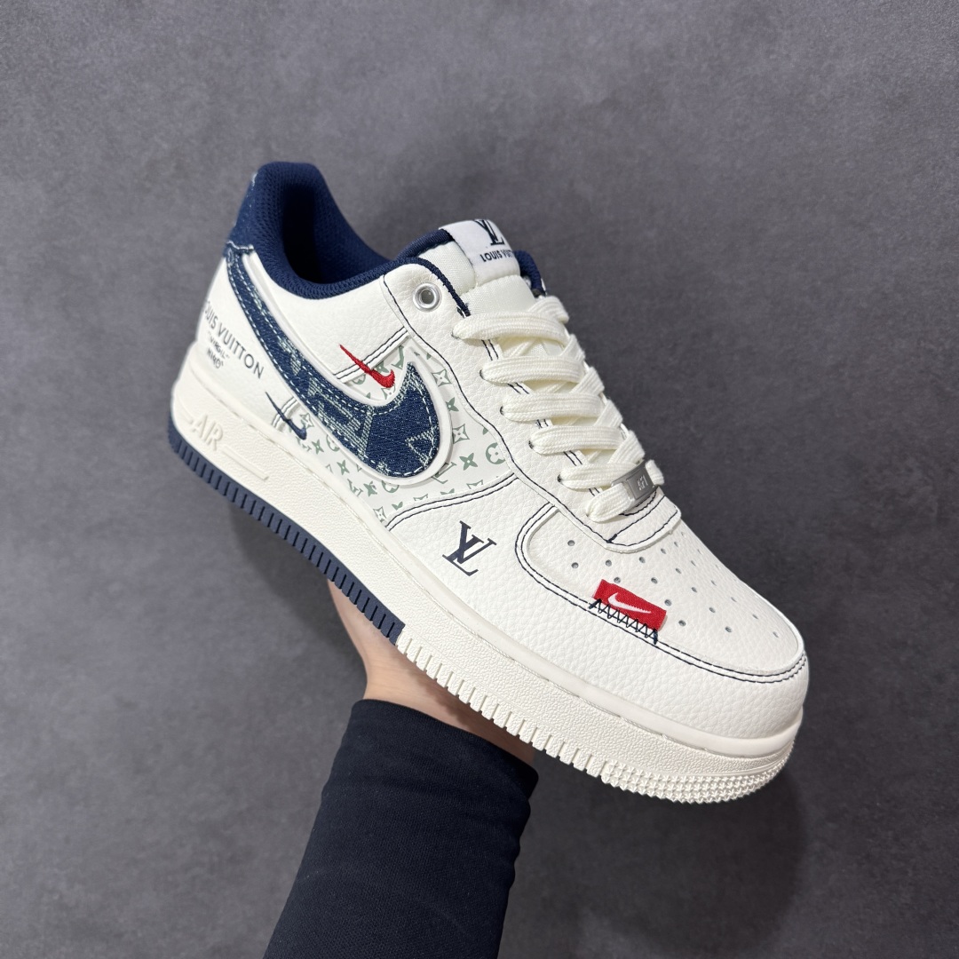 图片[3]-【定制版】Nike Air Force 1 Low 07 x Louis Vuitton LV白蓝双小勾 原楦头原纸板 打造纯正低帮空军版型 专注外贸渠道 全掌内置蜂窝气垫 原盒配件 原厂中底钢印、拉帮完美 货号：YX5066 342 尺码：36 36.5 37.5 38 38.5 39 40 40.5 41 42 42.5 43 44 44.5 45-选品中心